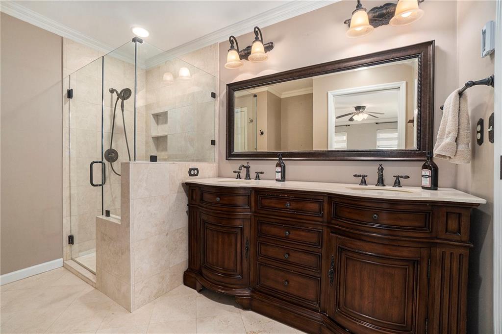 1796 Apple Boulevard