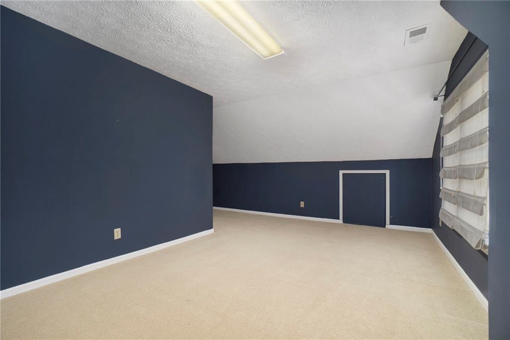 1796 Apple Boulevard