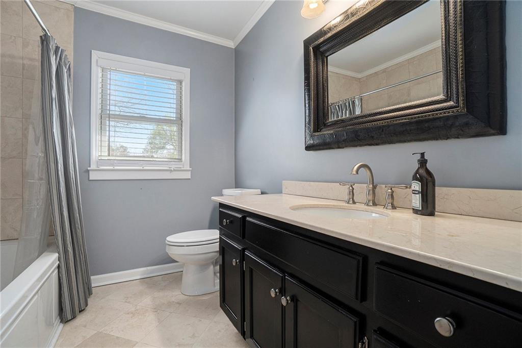 1796 Apple Boulevard