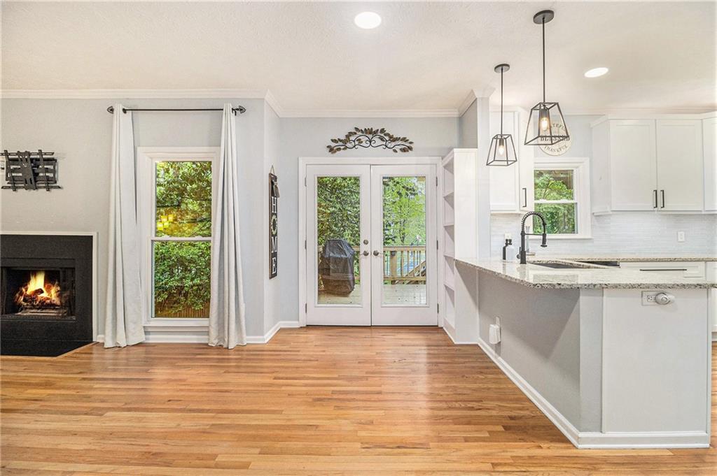 4272 Glenlake Drive NW