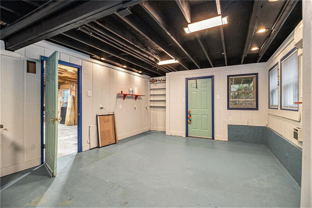 4272 Glenlake Drive NW