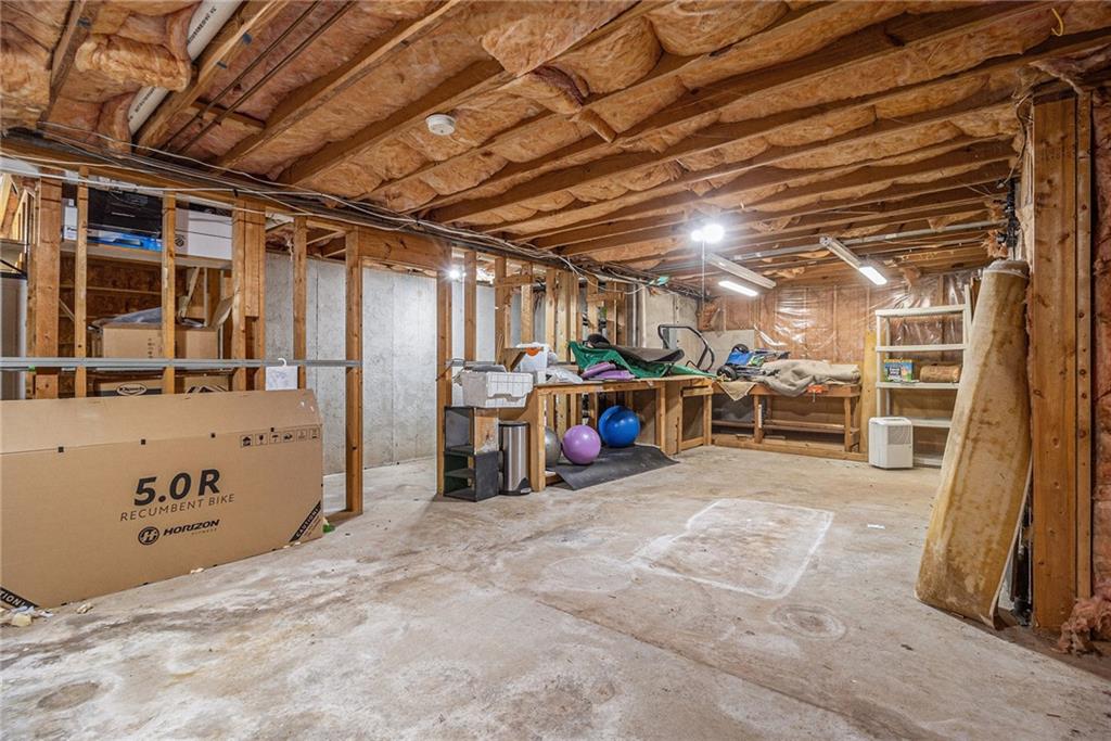 4272 Glenlake Drive NW