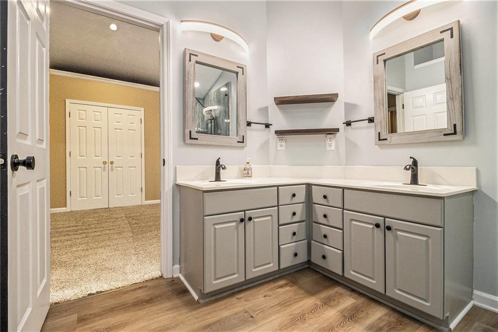 4272 Glenlake Drive NW