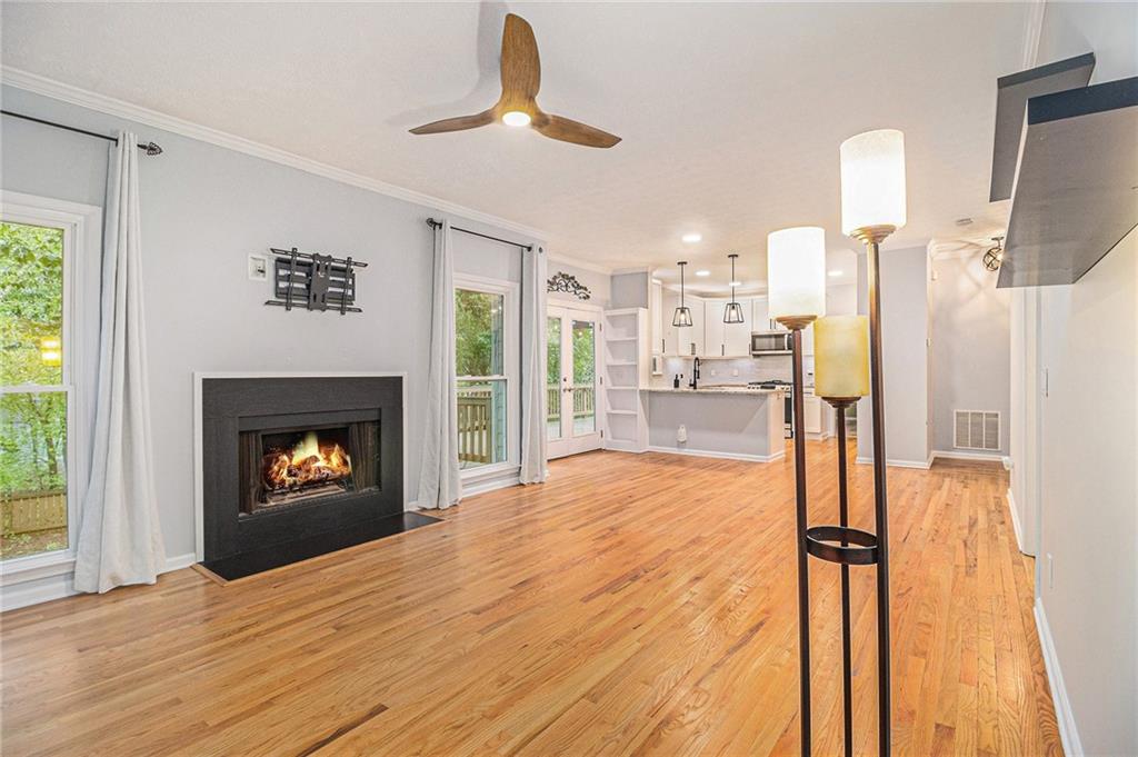 4272 Glenlake Drive NW