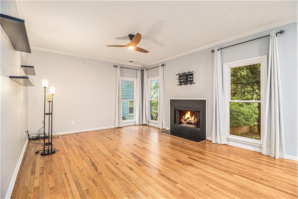 4272 Glenlake Drive NW