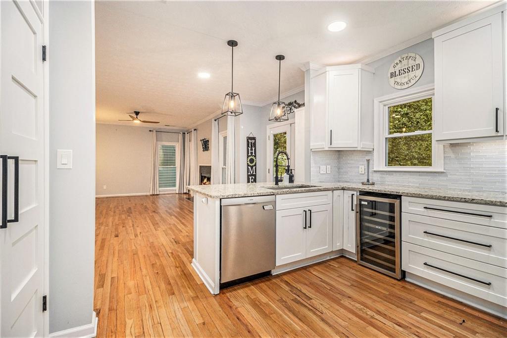 4272 Glenlake Drive NW