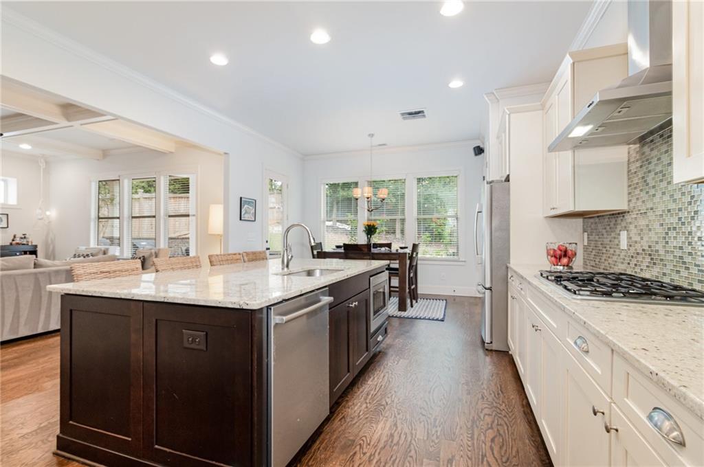 1065 Devine Circle NE