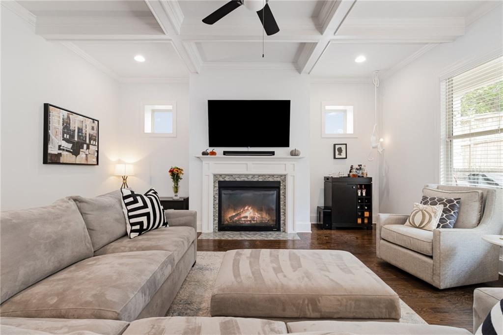 1065 Devine Circle NE