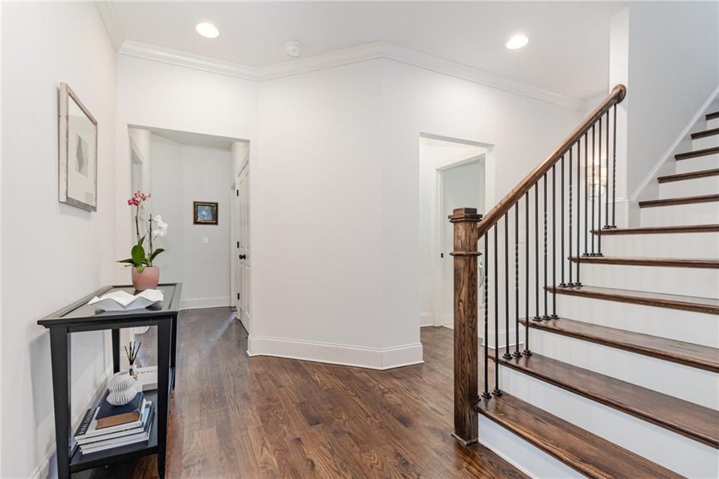 1065 Devine Circle NE