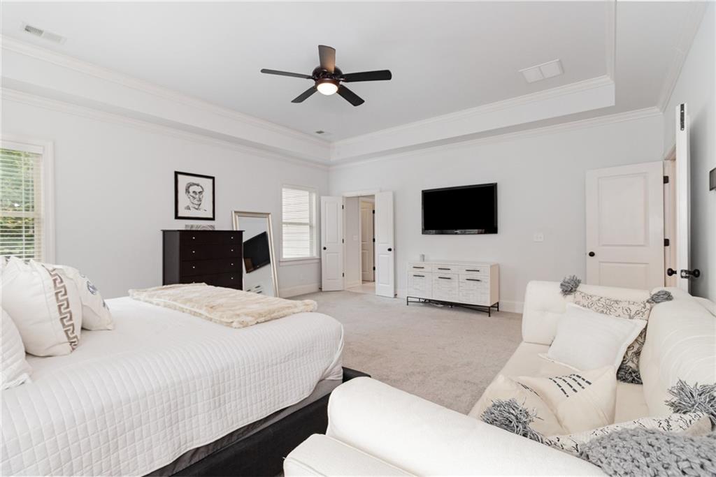 1065 Devine Circle NE