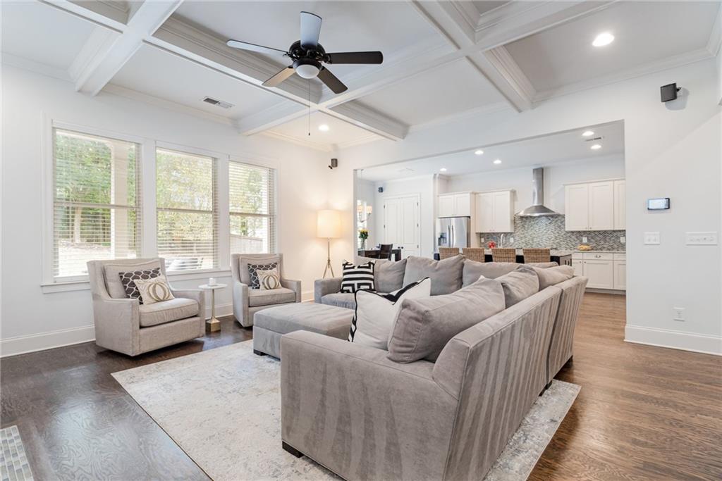 1065 Devine Circle NE