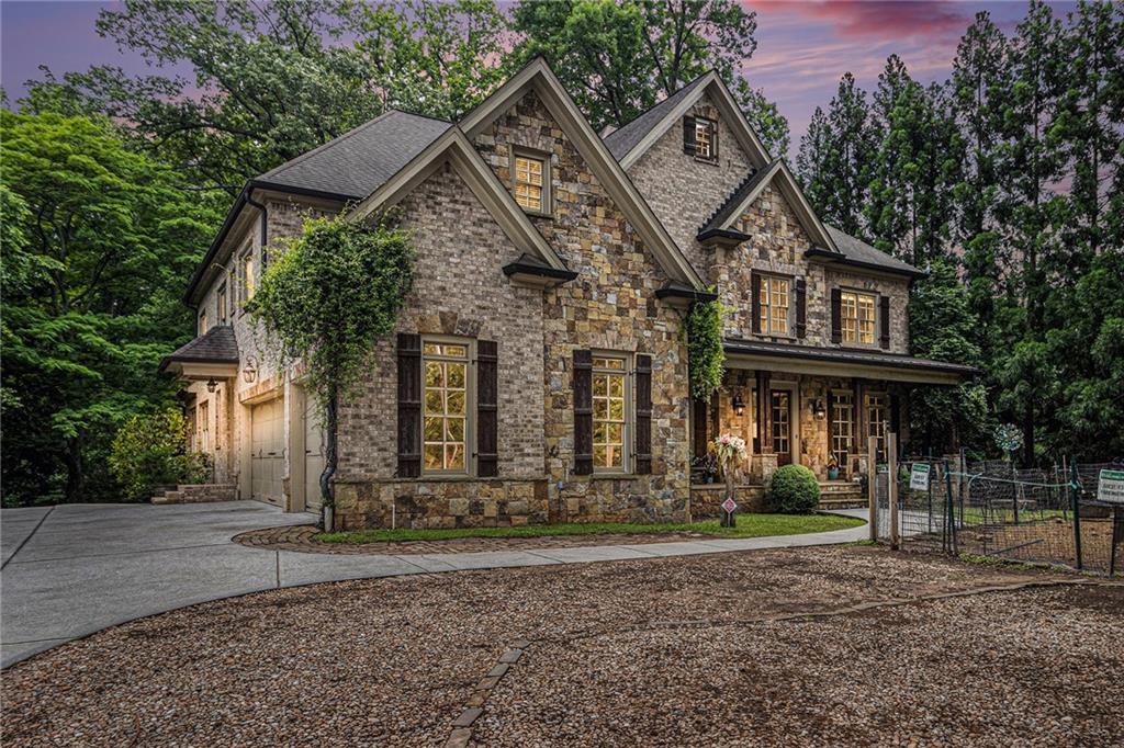 3809 Wieuca Road NE