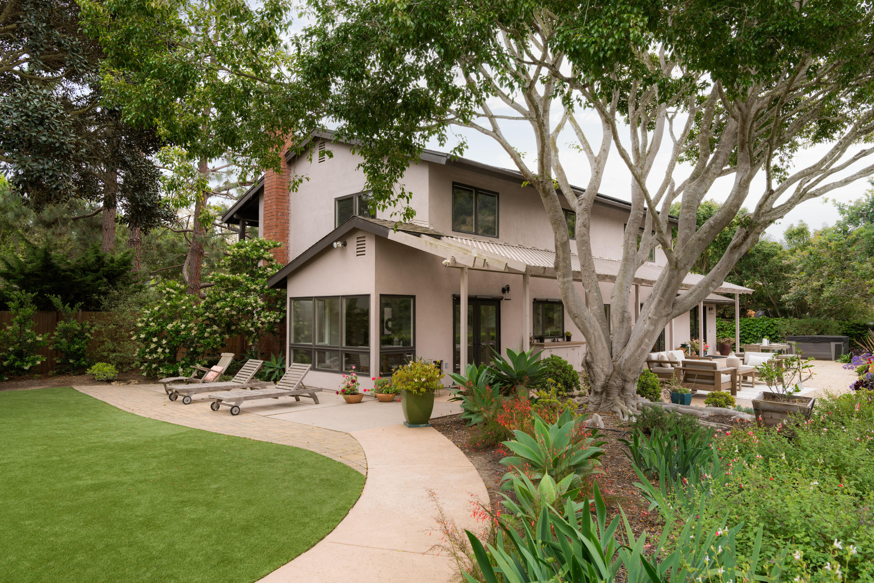 1234 Plaza Del Monte