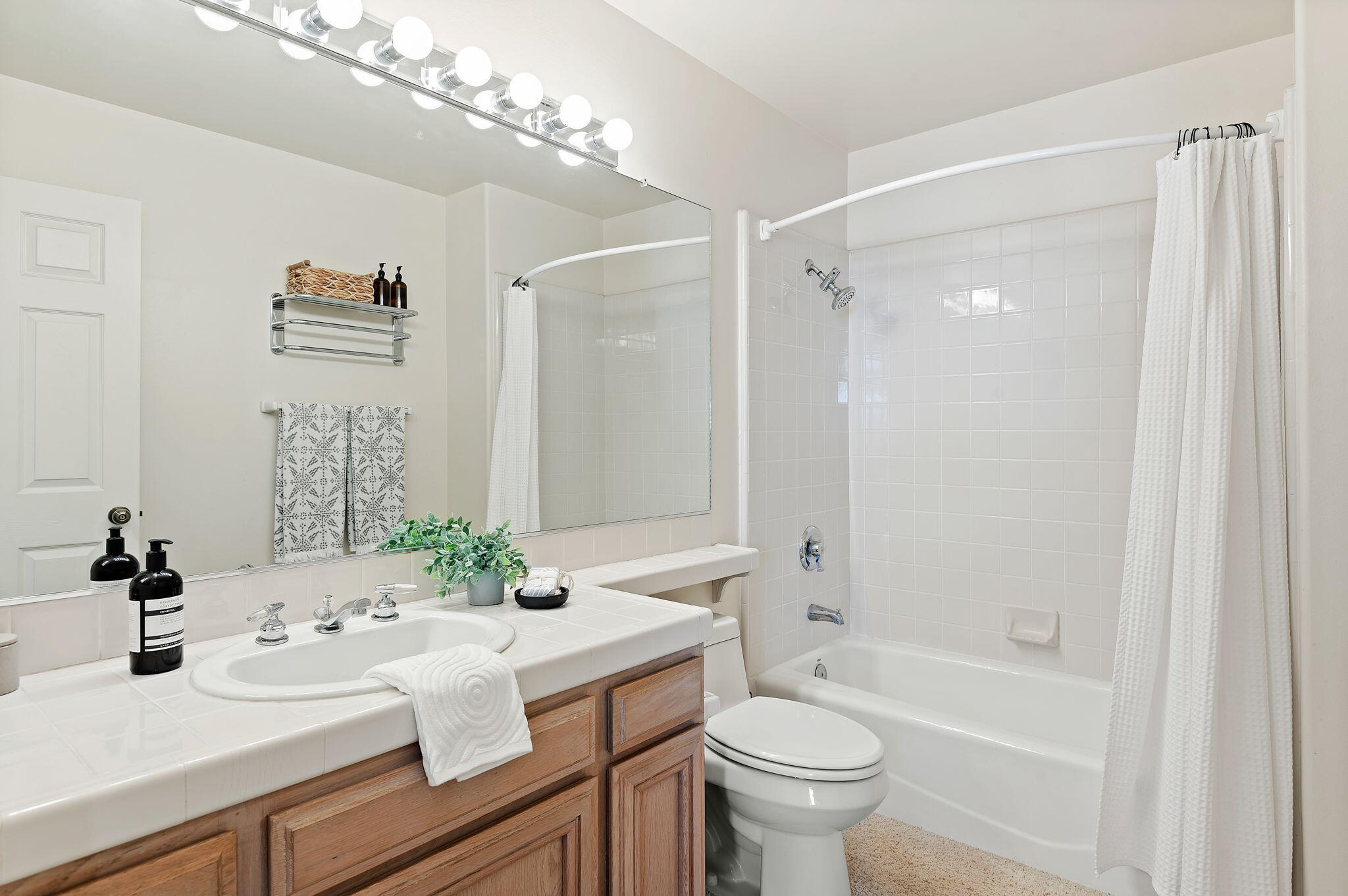 48 San Bernardino Avenue