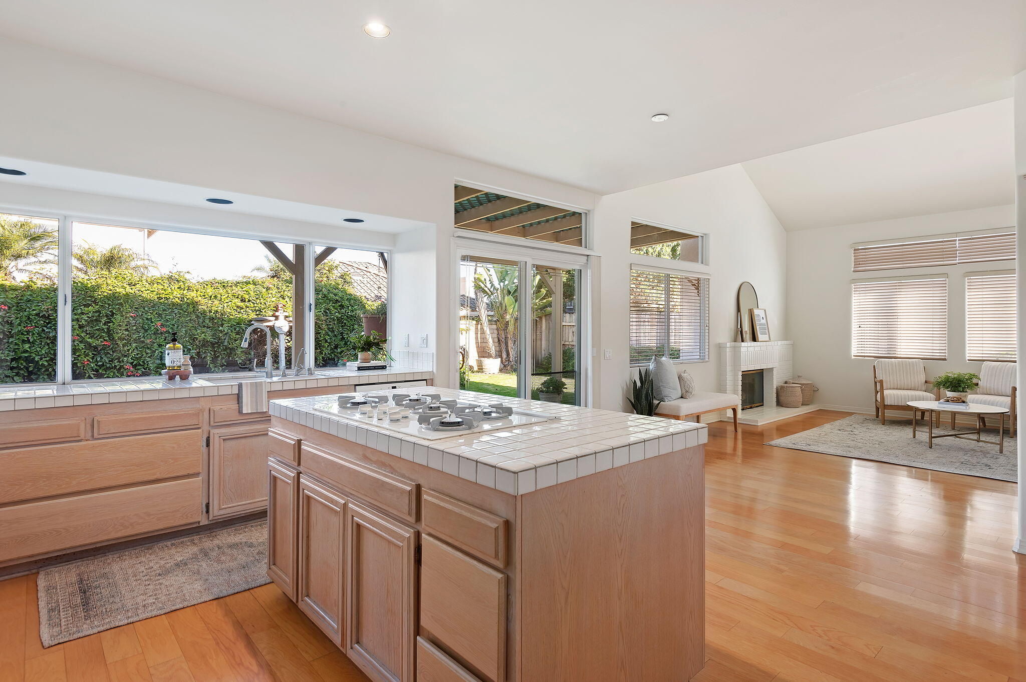 48 San Bernardino Avenue