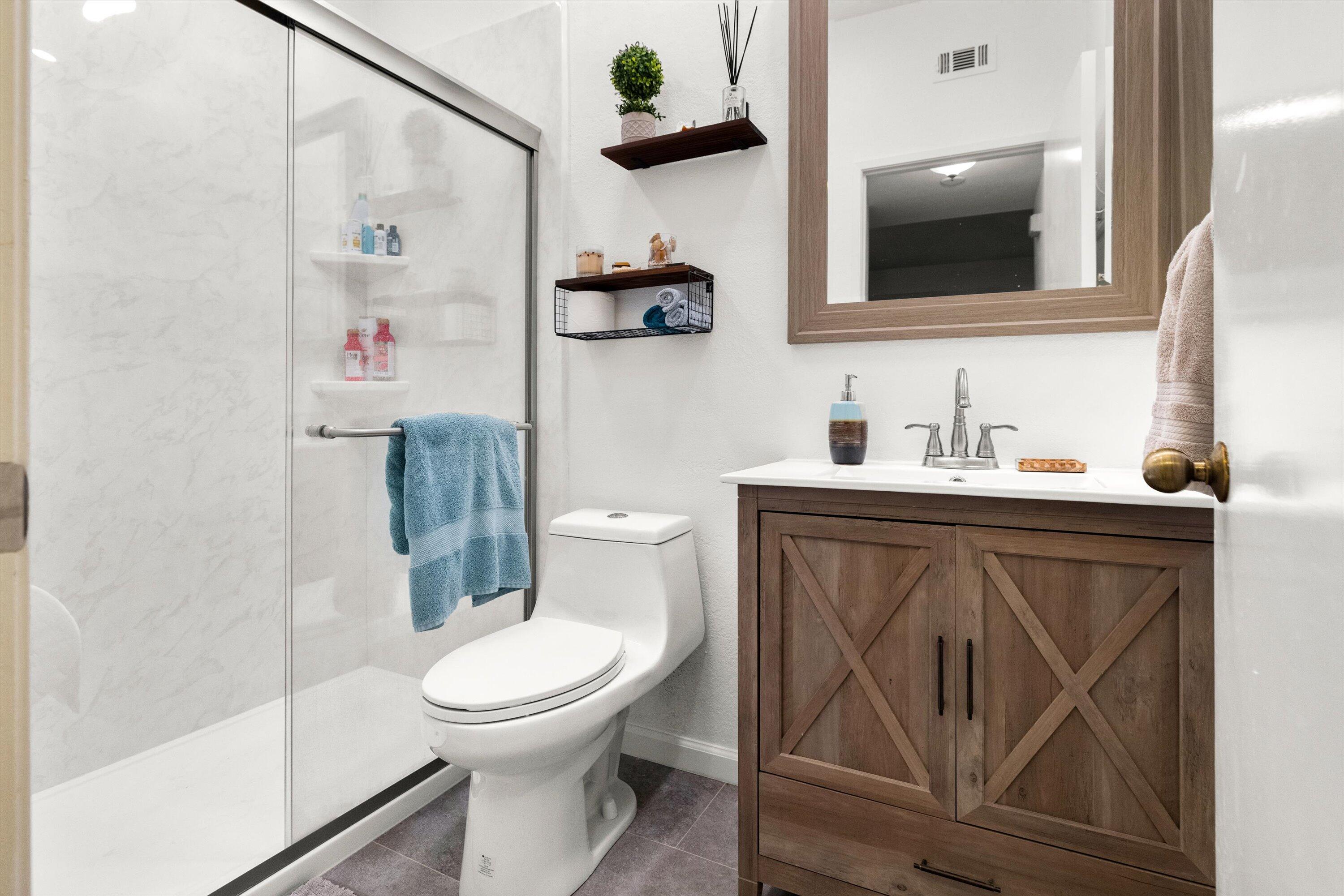 1280 Franciscan Court, 5