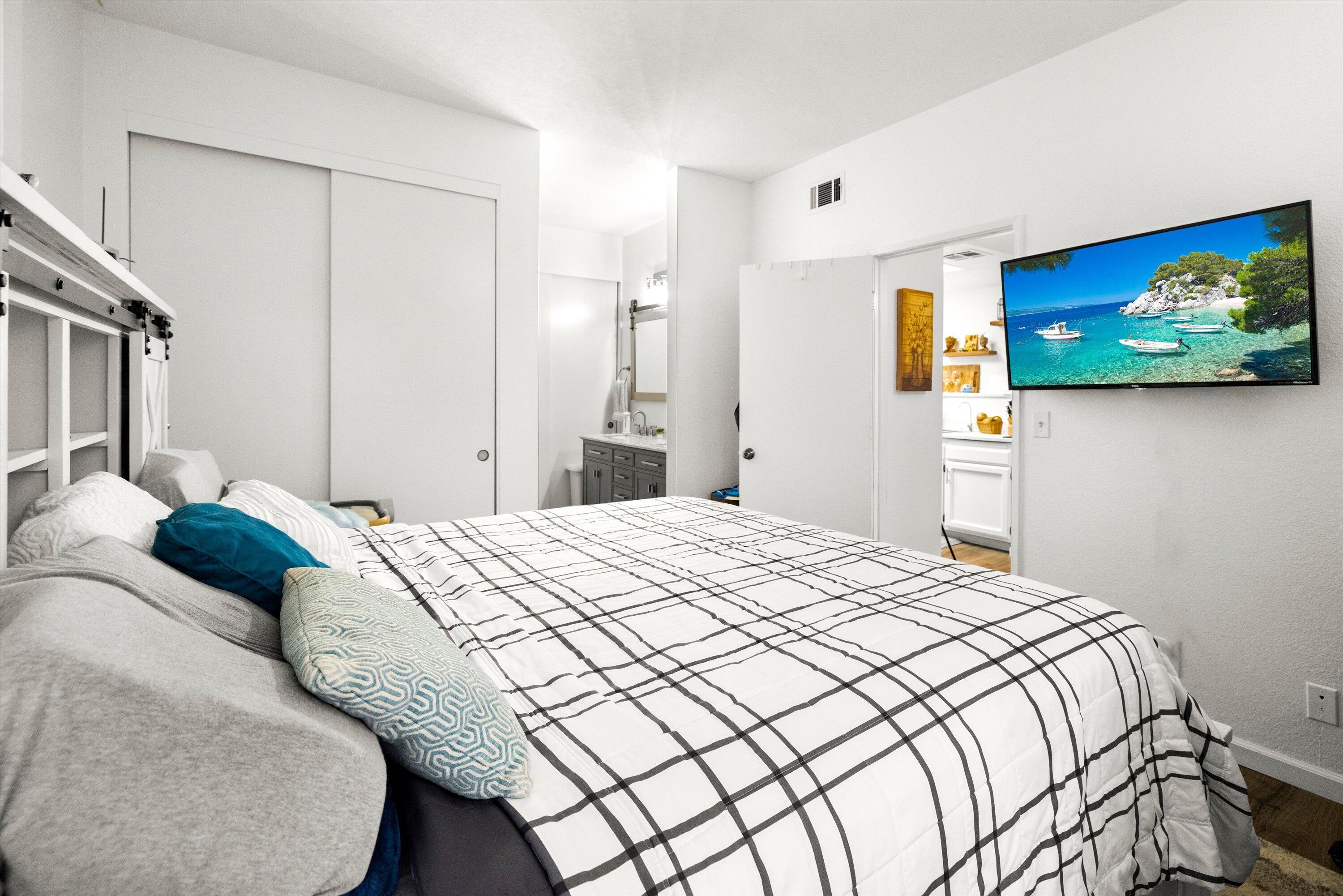 1280 Franciscan Court, 5