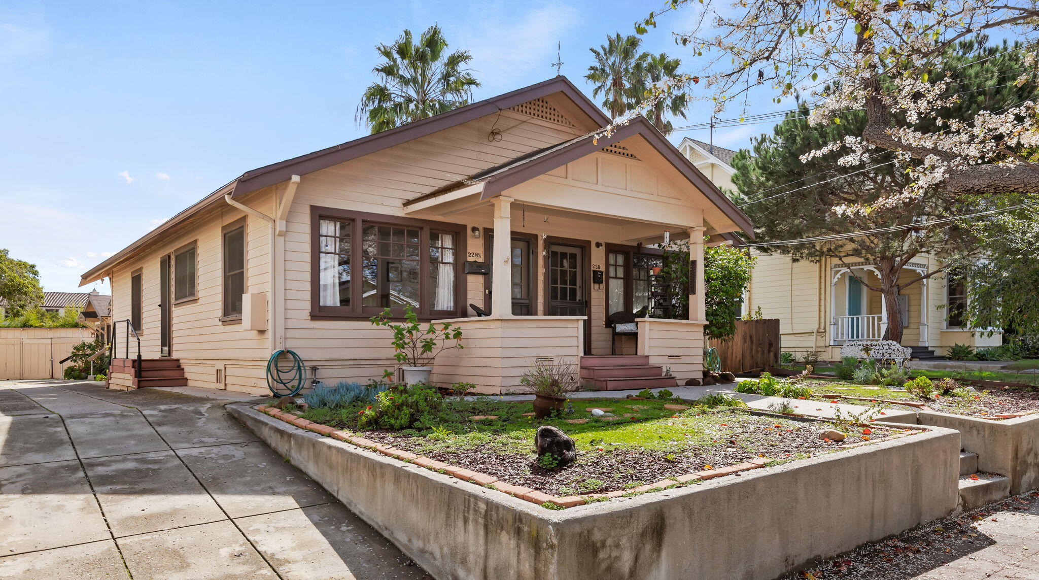 228 E Figueroa Street