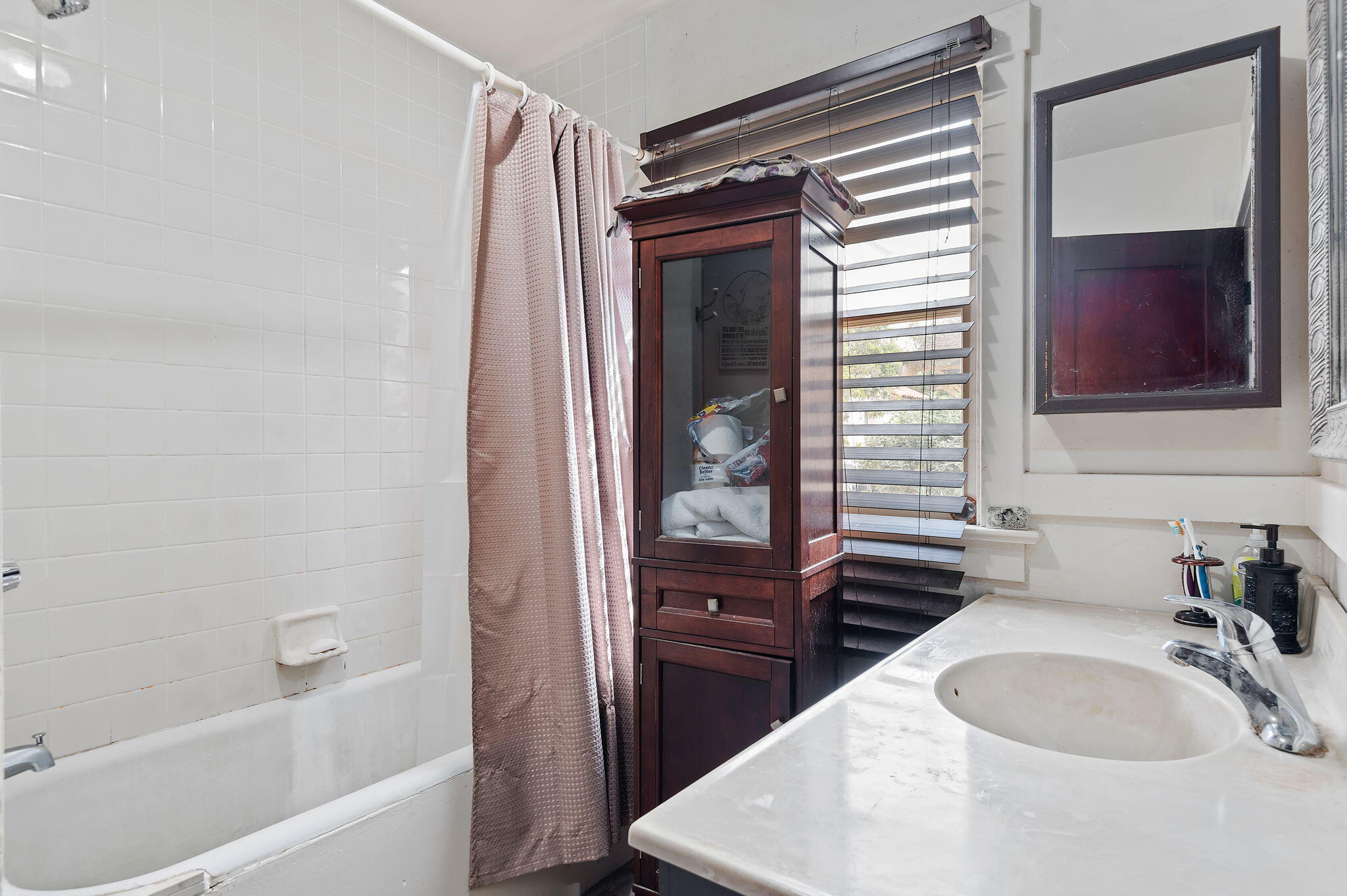 228 E Figueroa Street