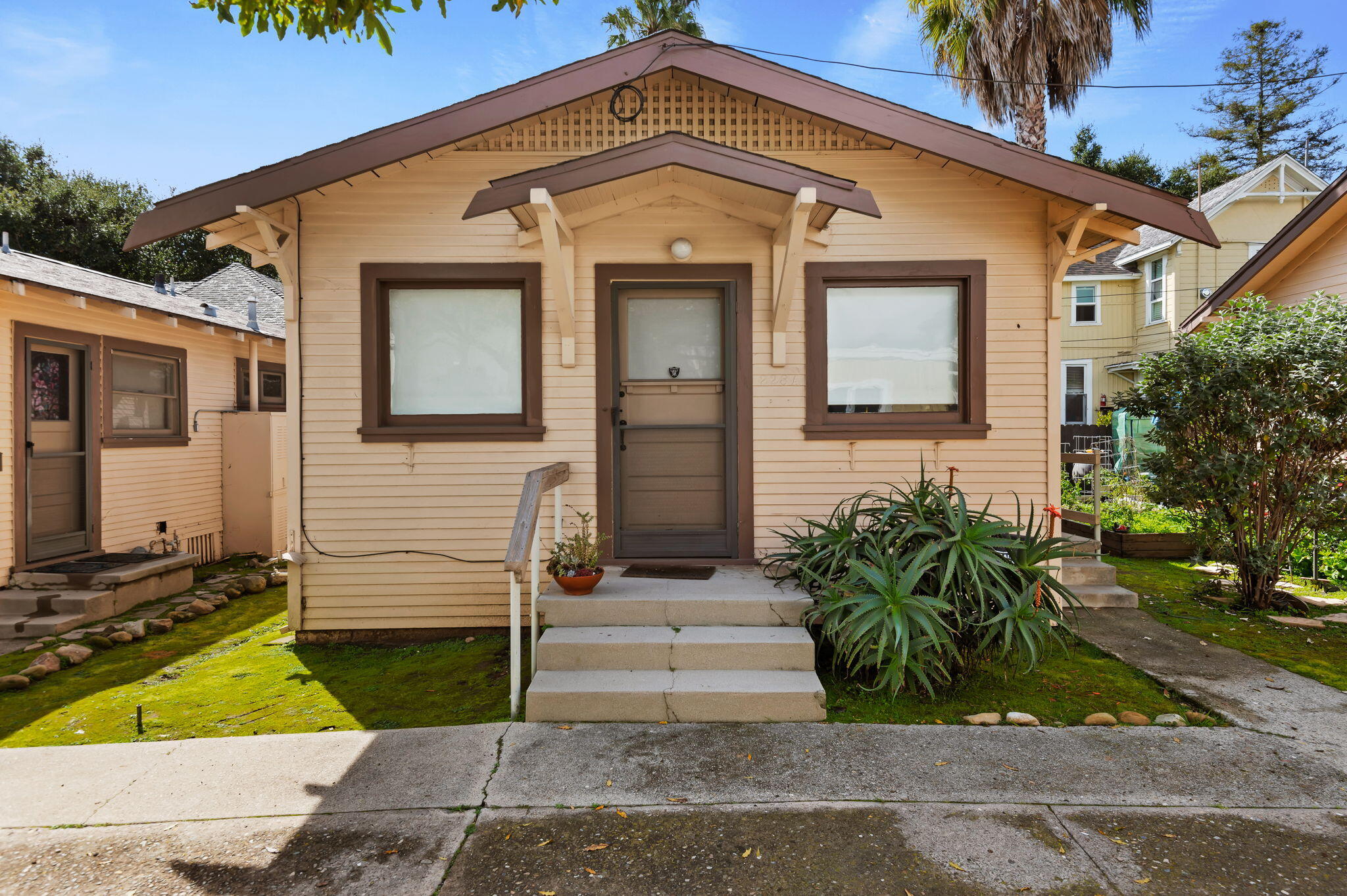 228 E Figueroa Street