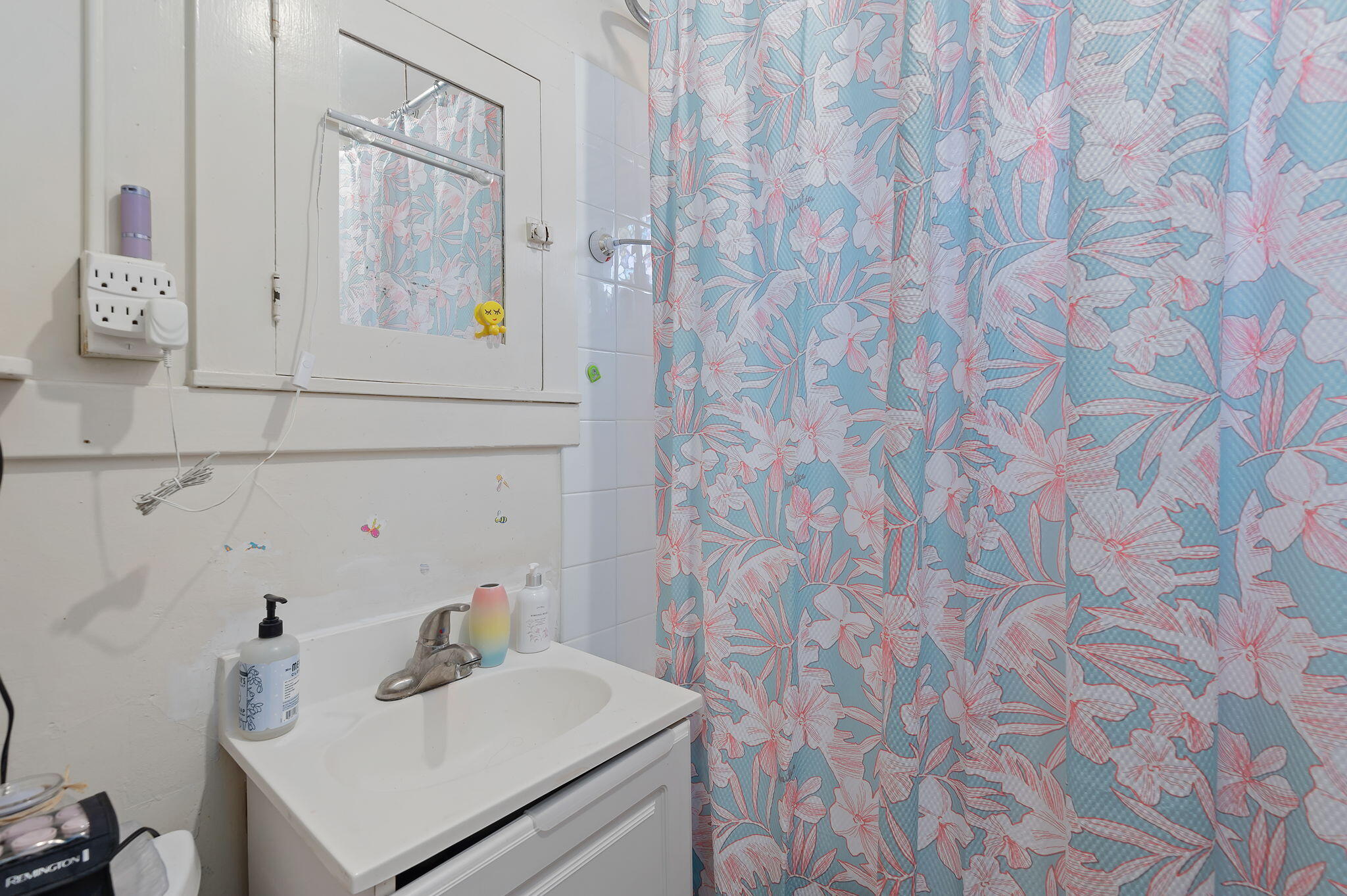 228 E Figueroa Street