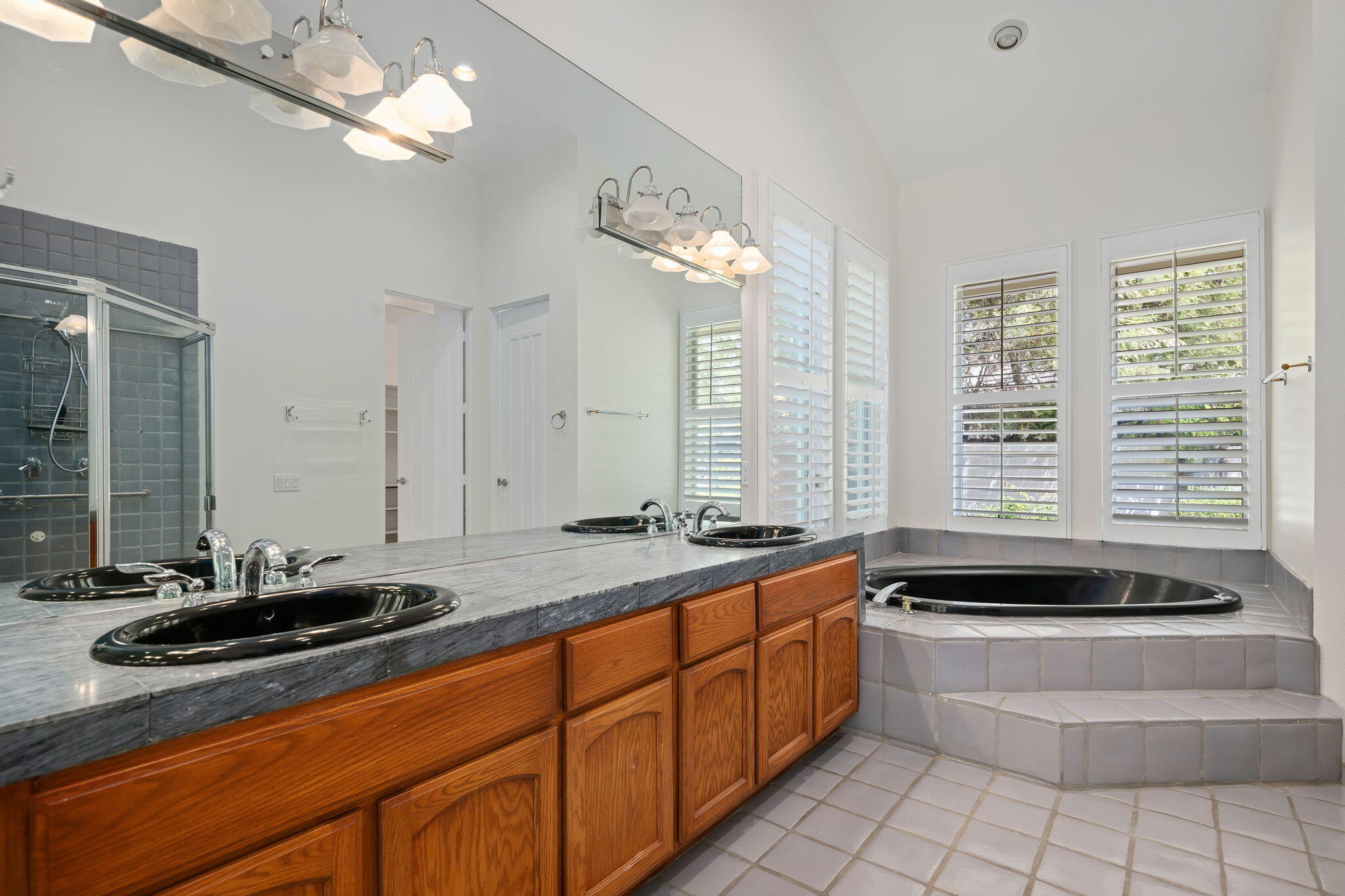 1080 Diamond Crest Court