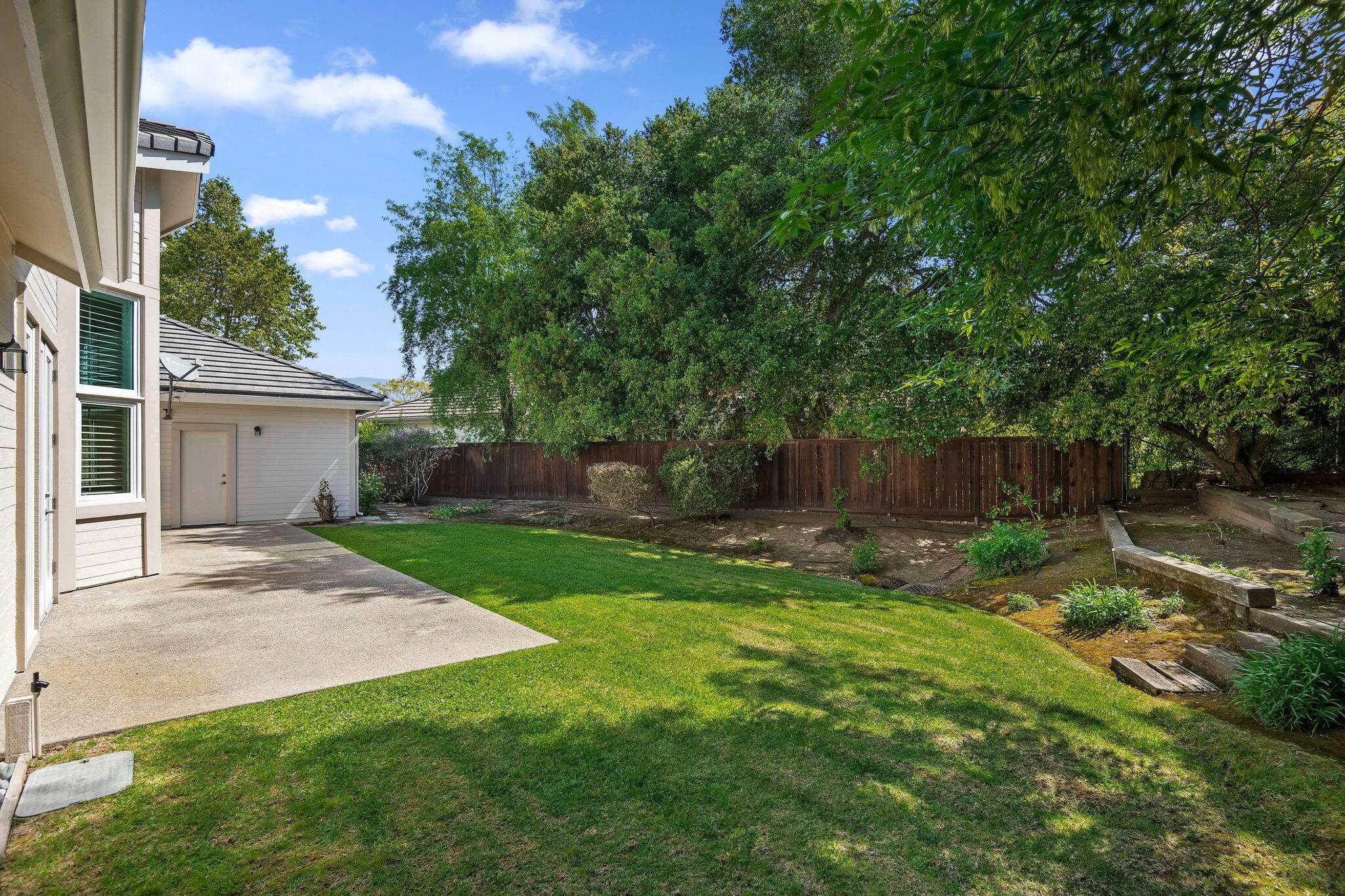 1080 Diamond Crest Court