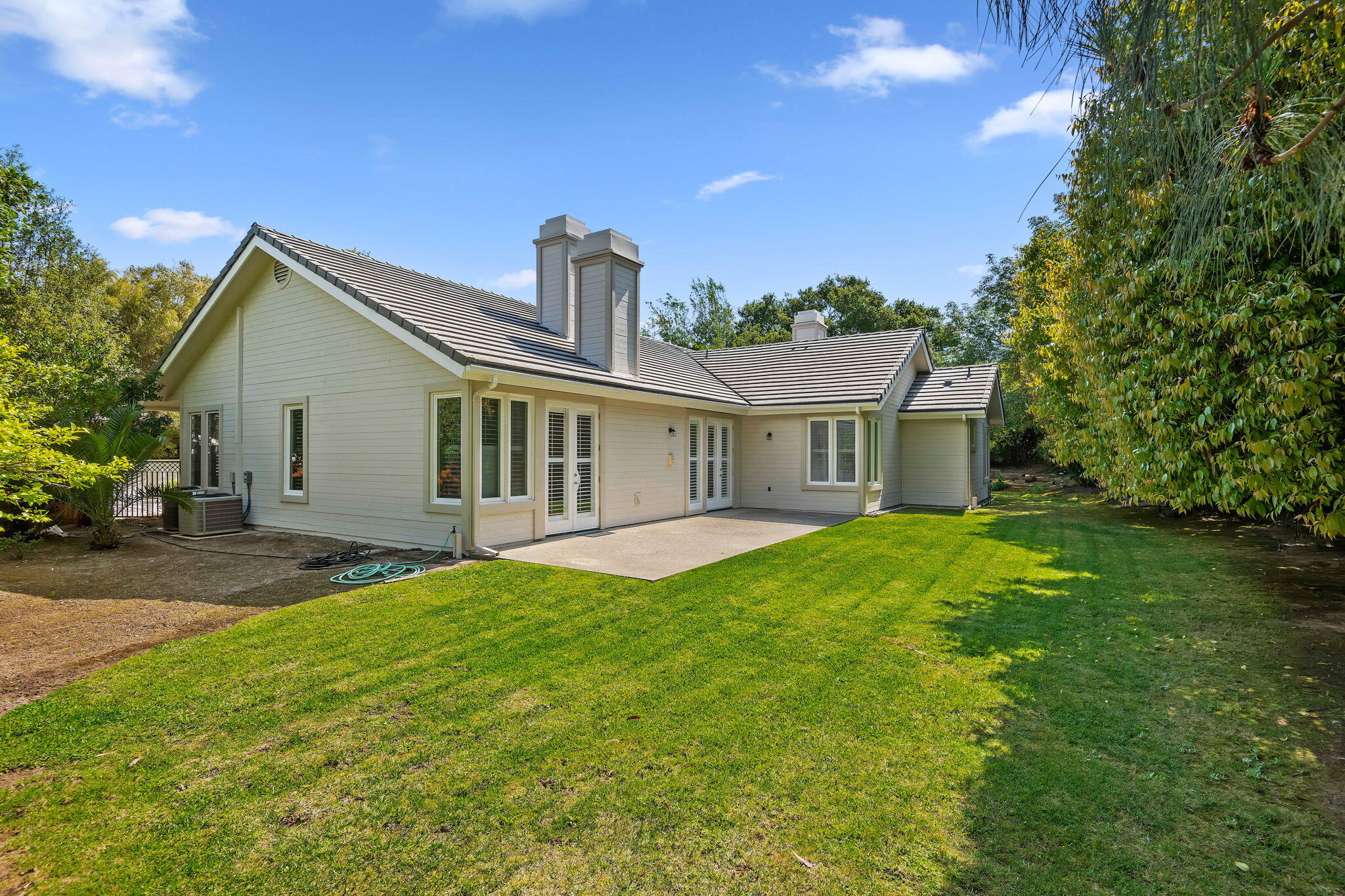 1080 Diamond Crest Court