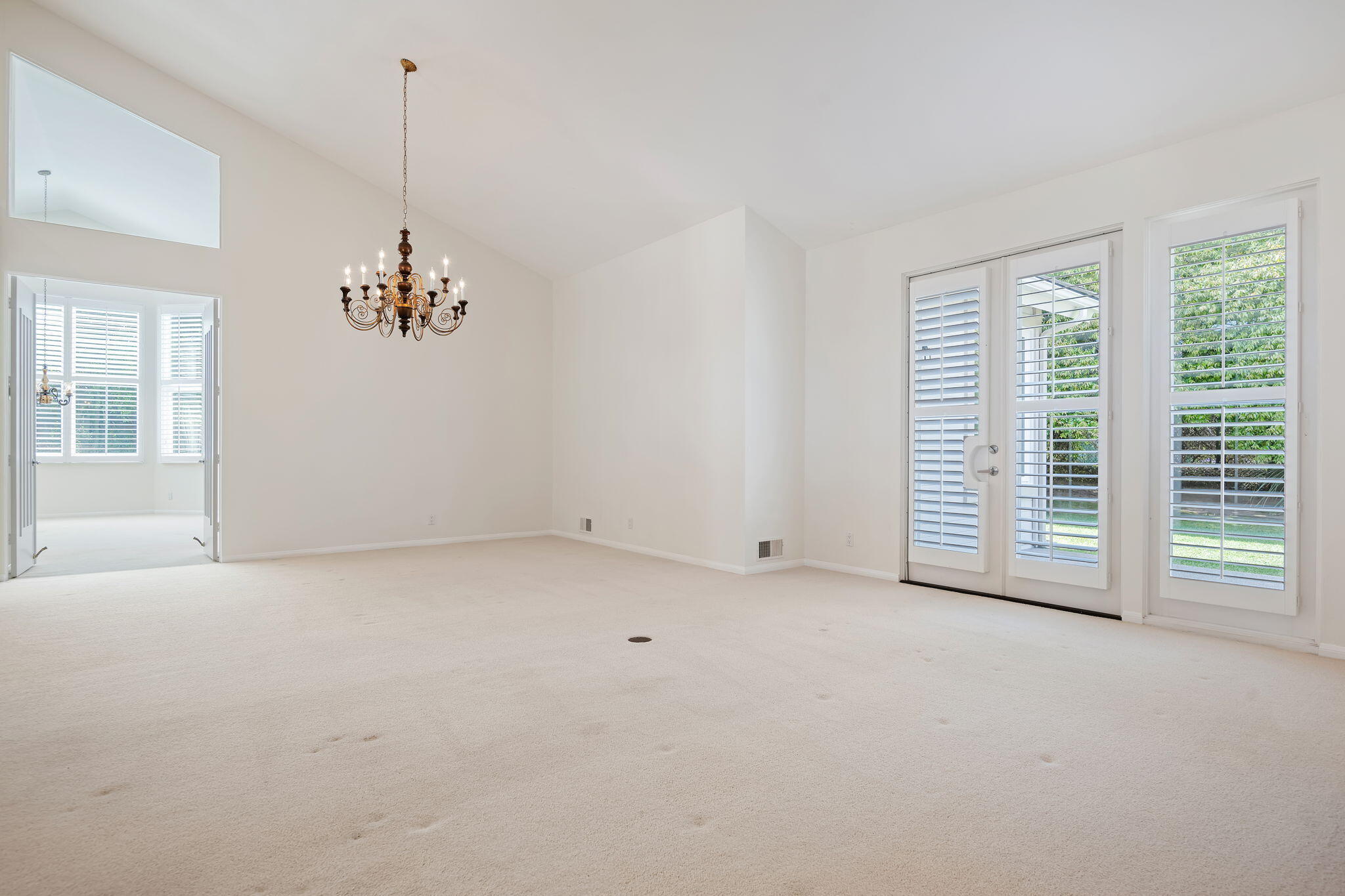 1080 Diamond Crest Court