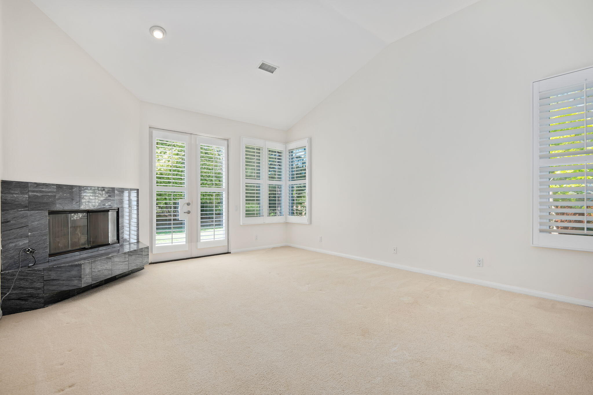 1080 Diamond Crest Court