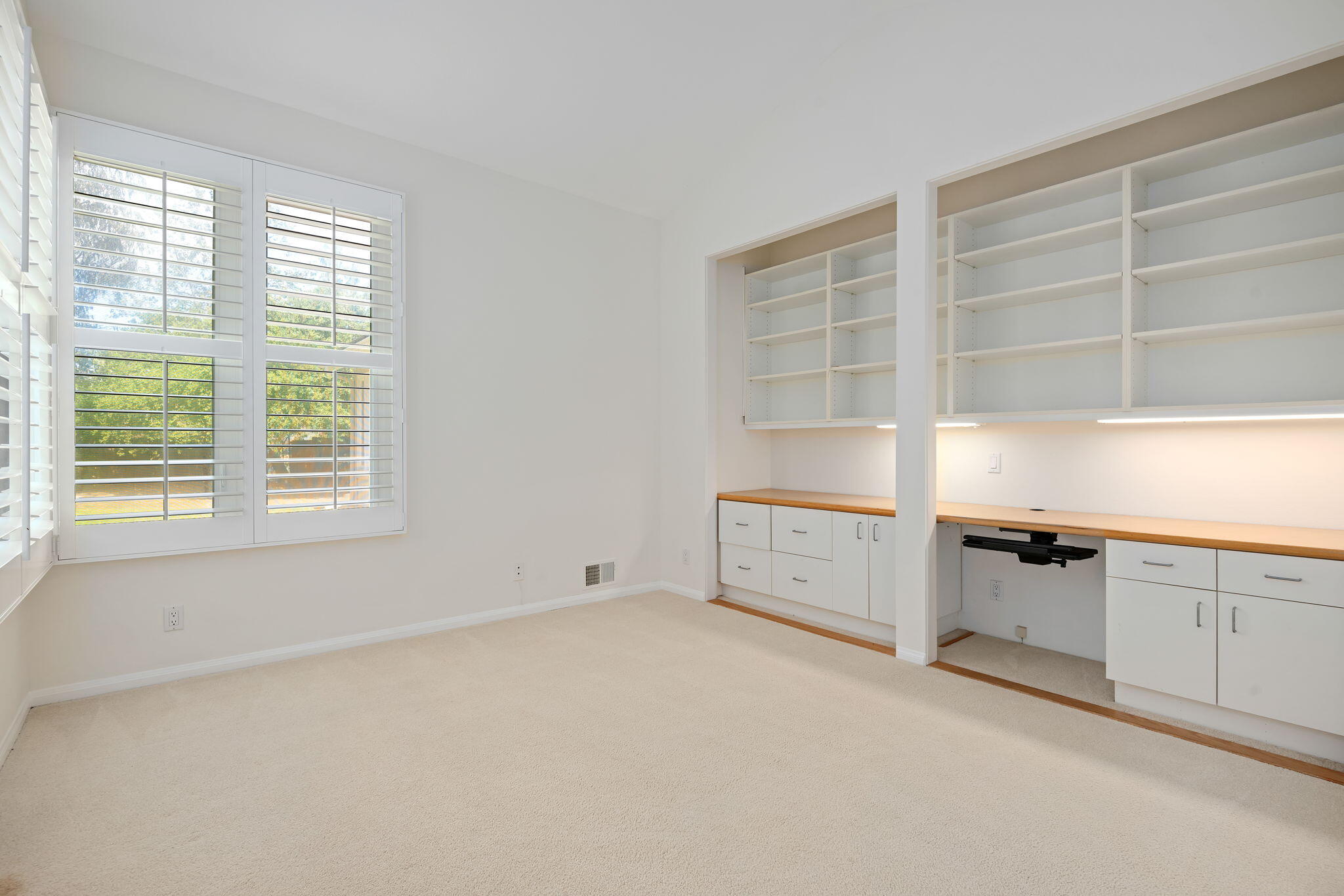 1080 Diamond Crest Court