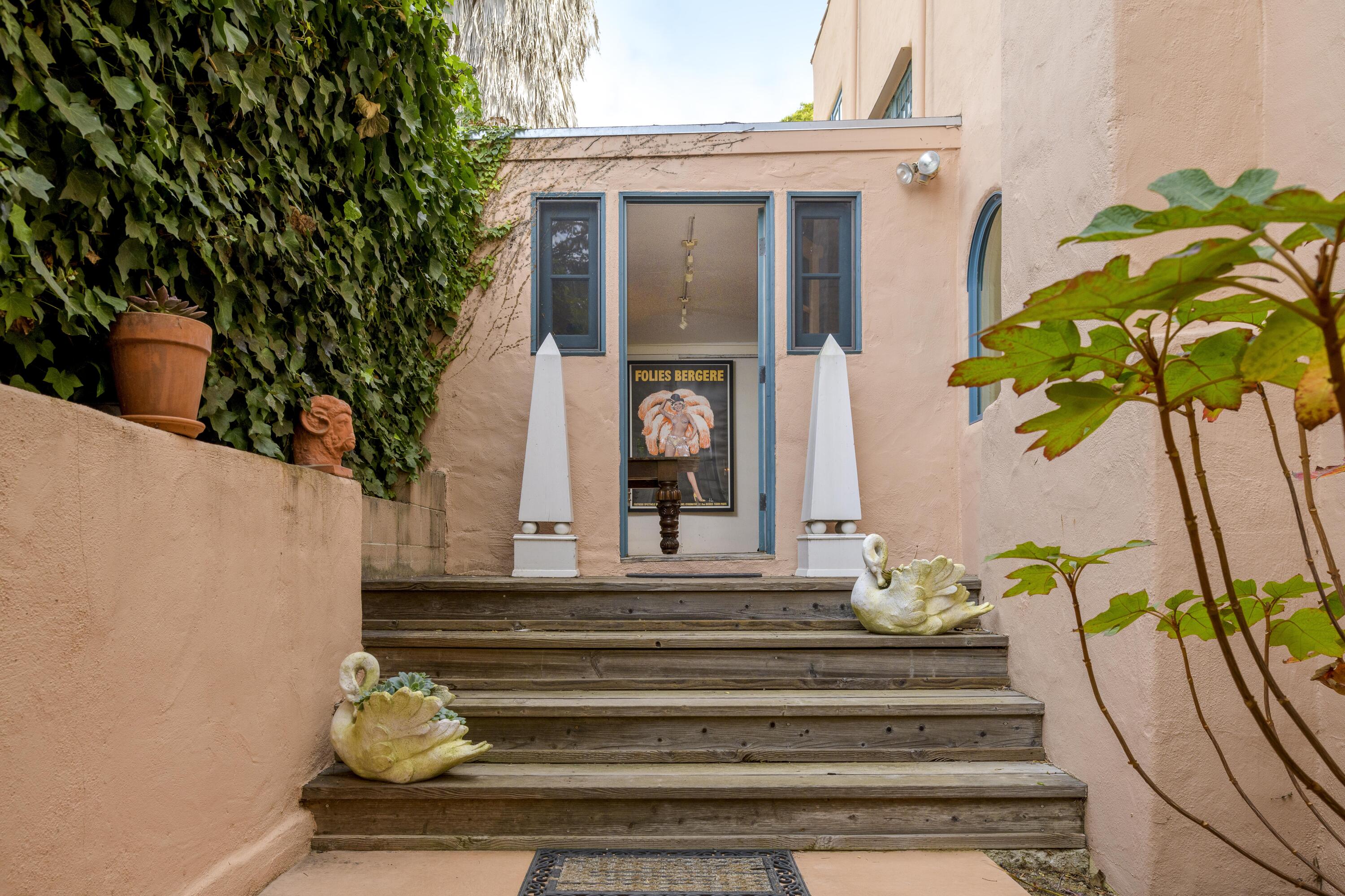 1318 Alta Vista Road