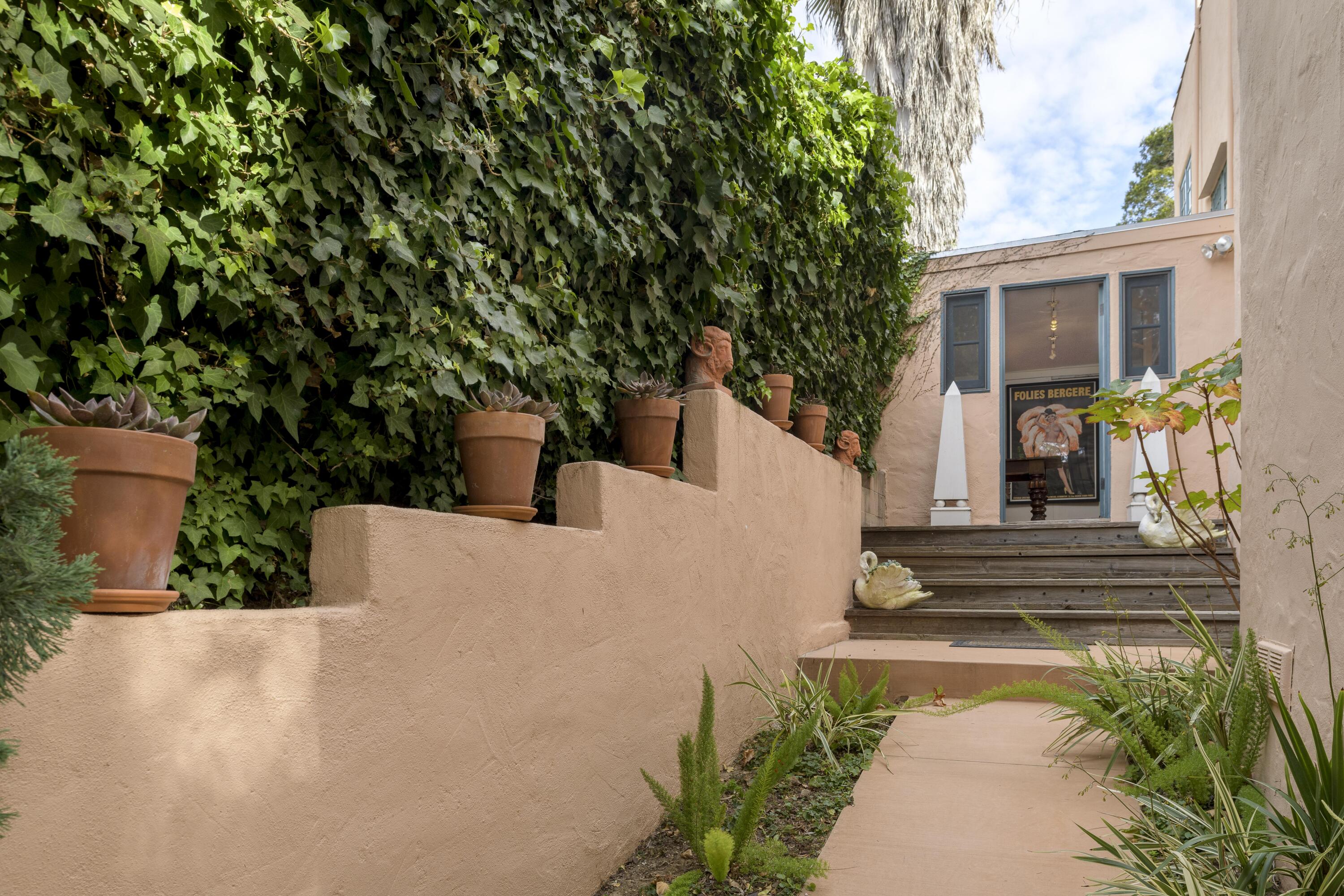 1318 Alta Vista Road