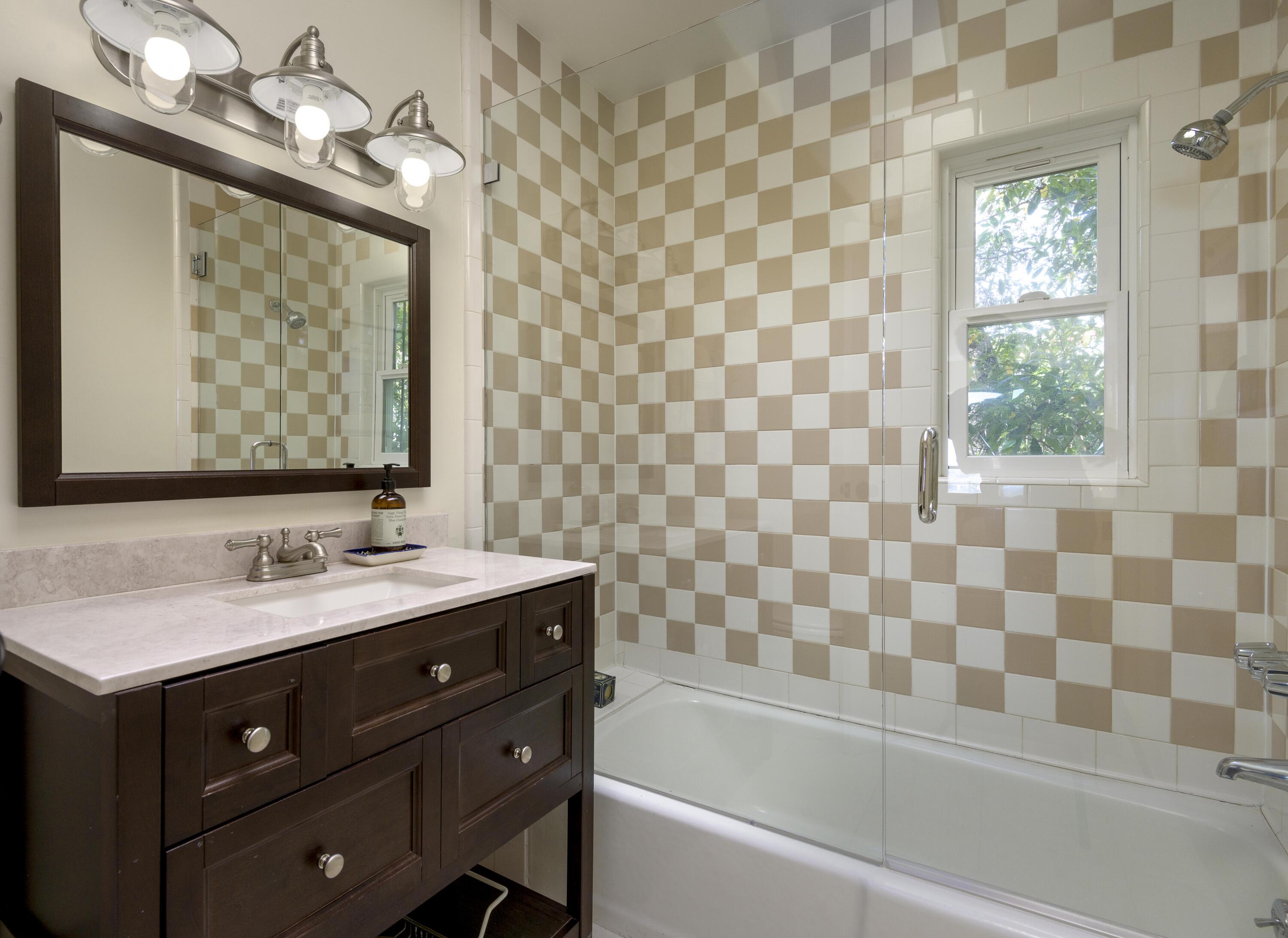 1318 Alta Vista Road