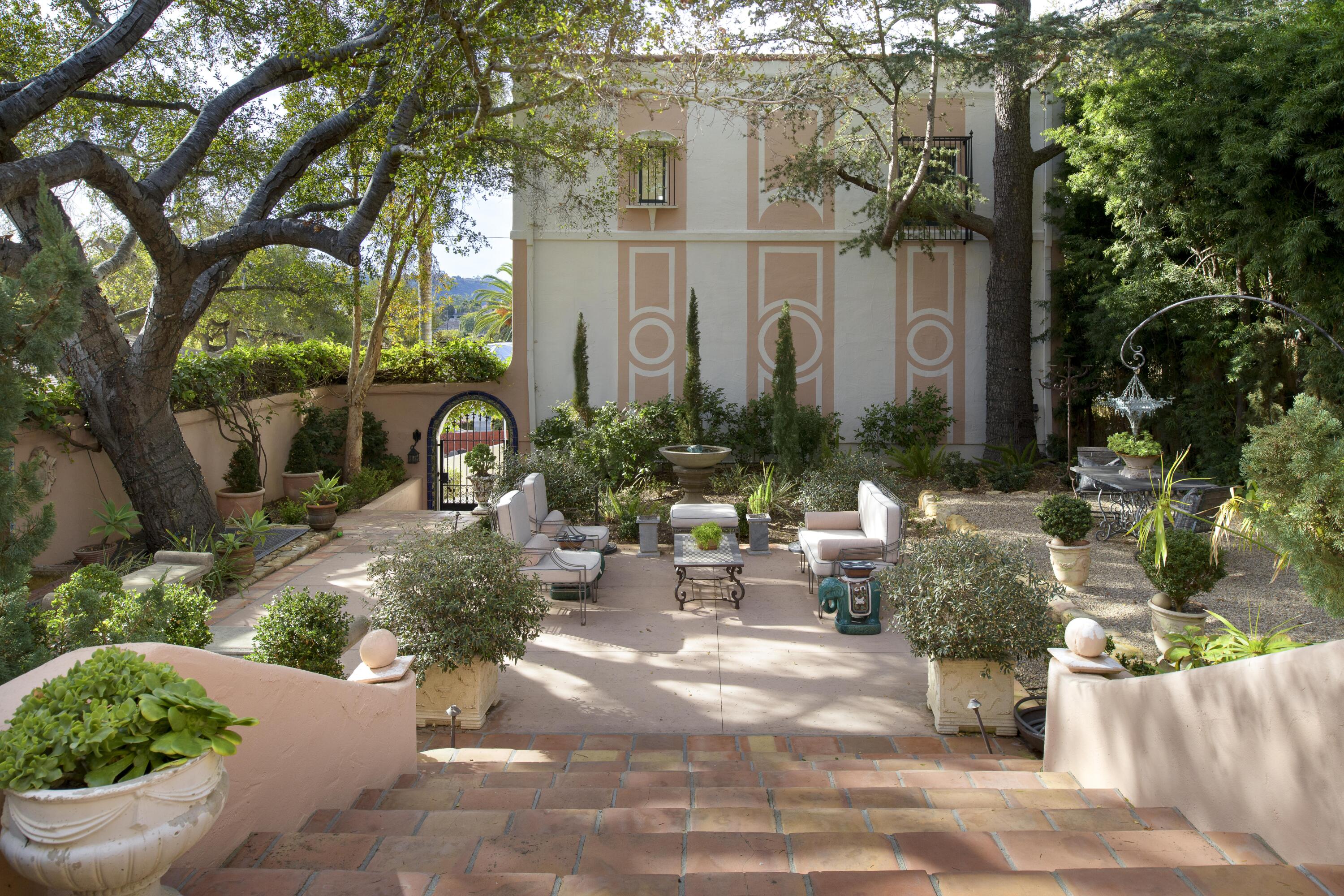 1318 Alta Vista Road