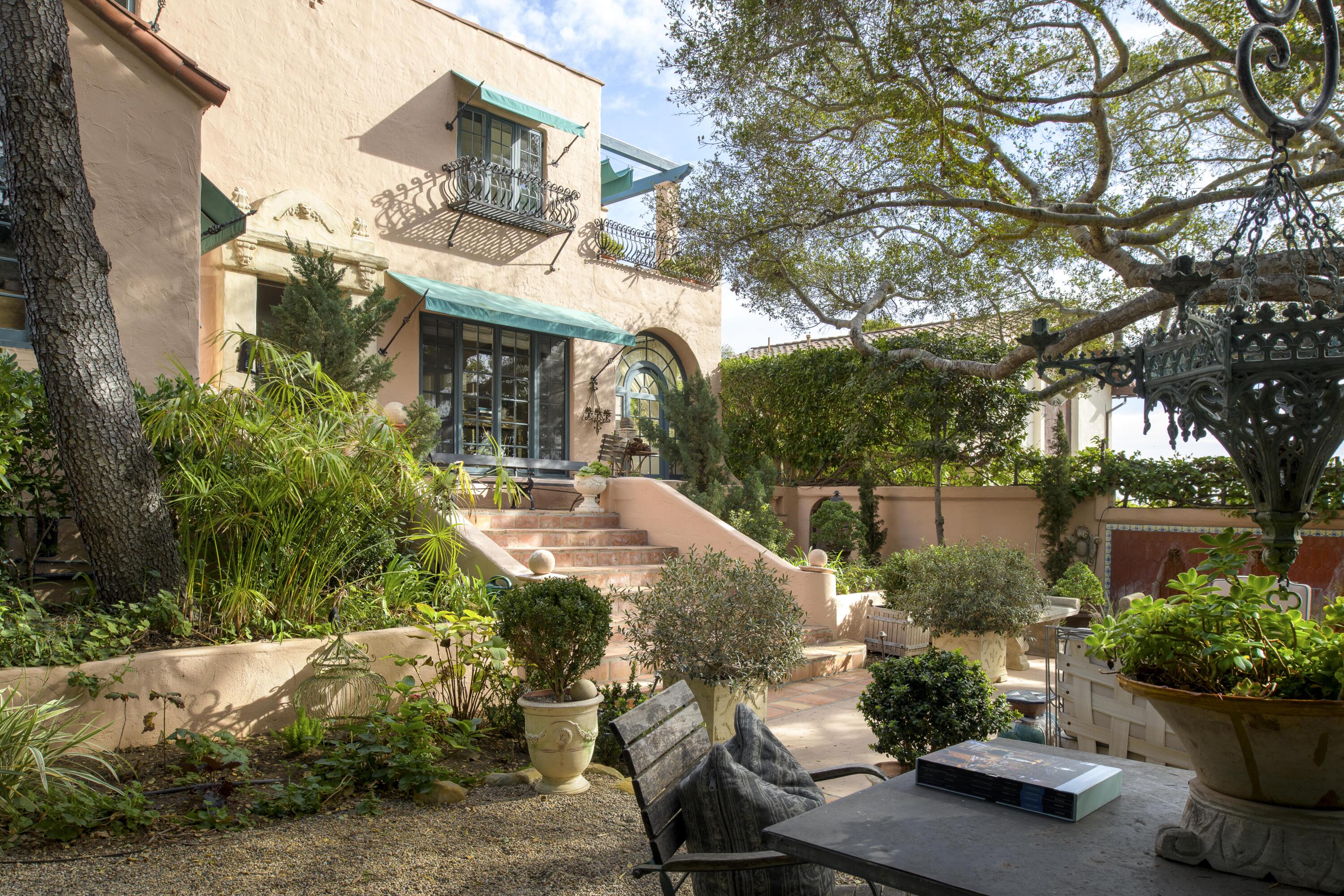 1318 Alta Vista Road