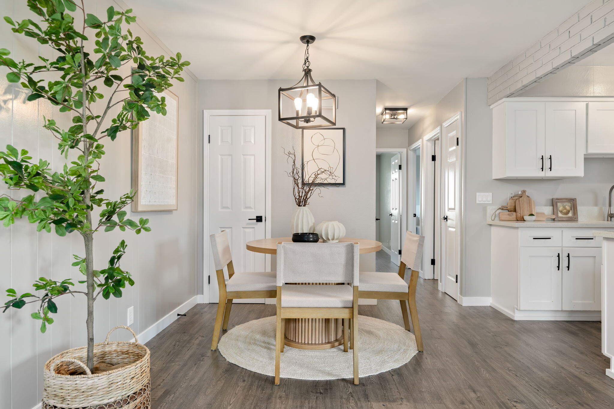 5915 Birch Street, 4