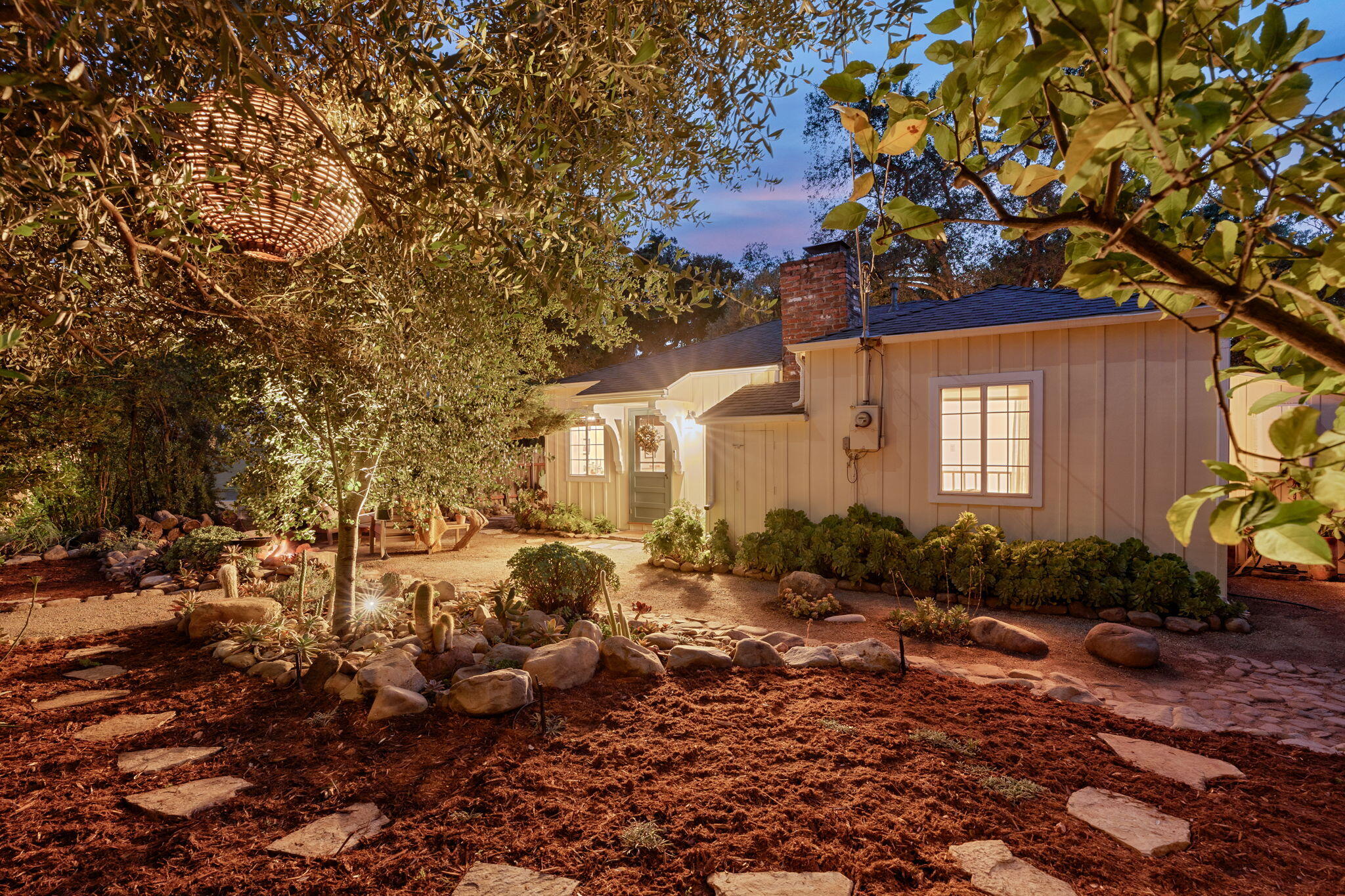 314 W Aliso Street, A