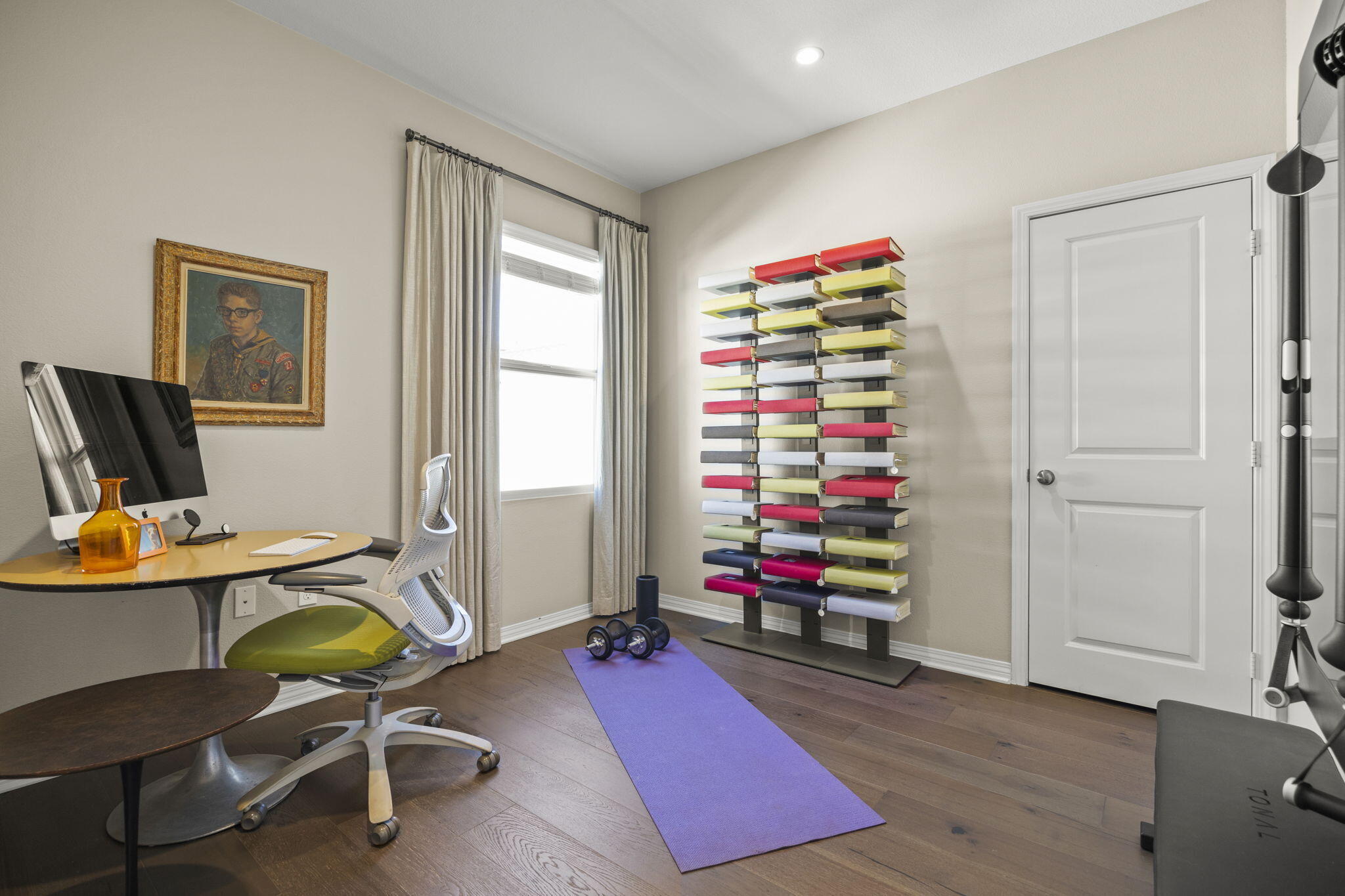 569 E Montecito Street