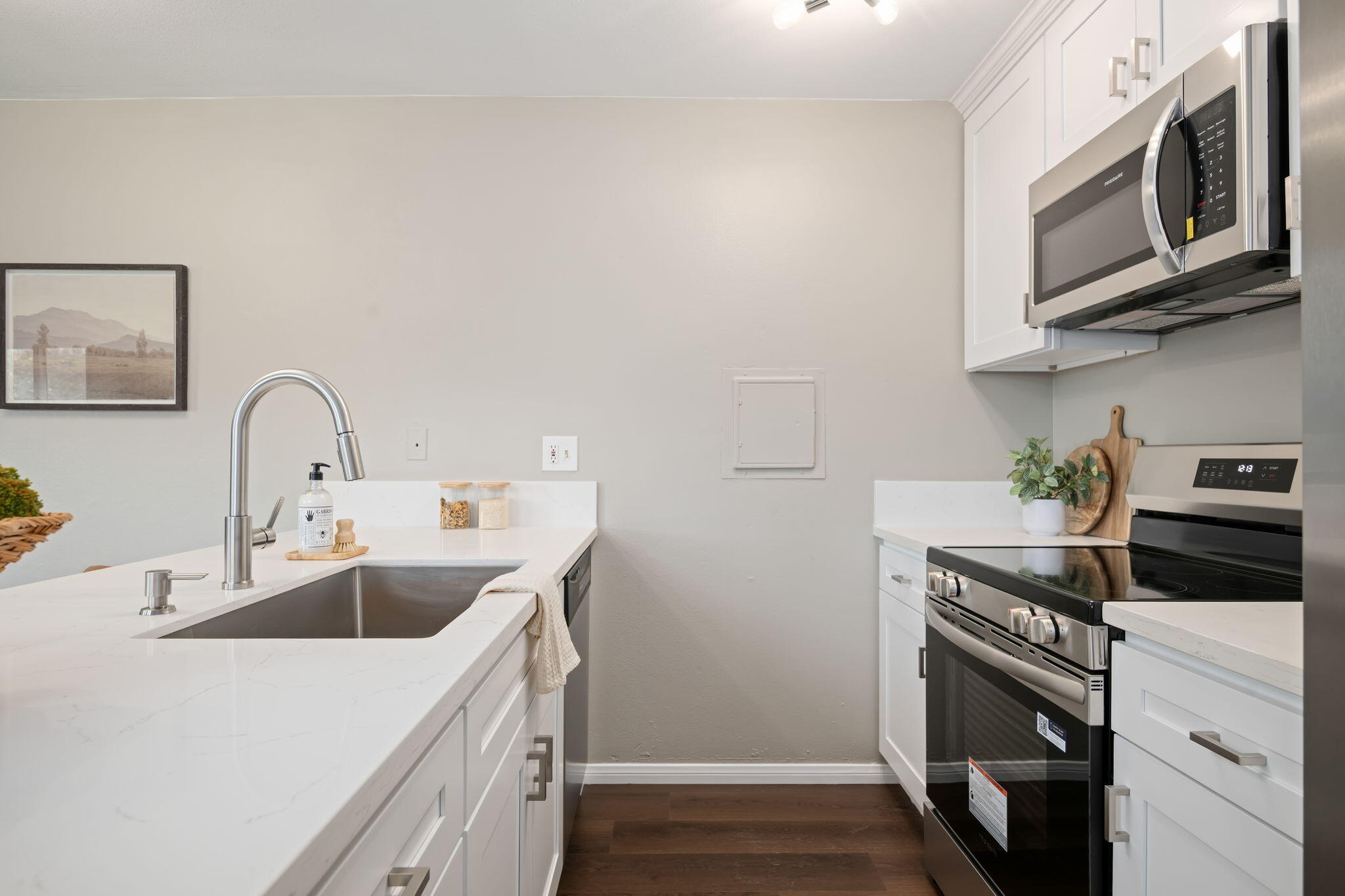 5946 Hickory Street, 1