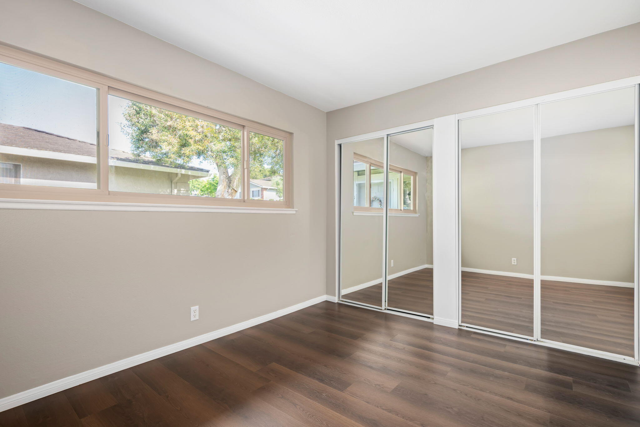 5946 Hickory Street, 1