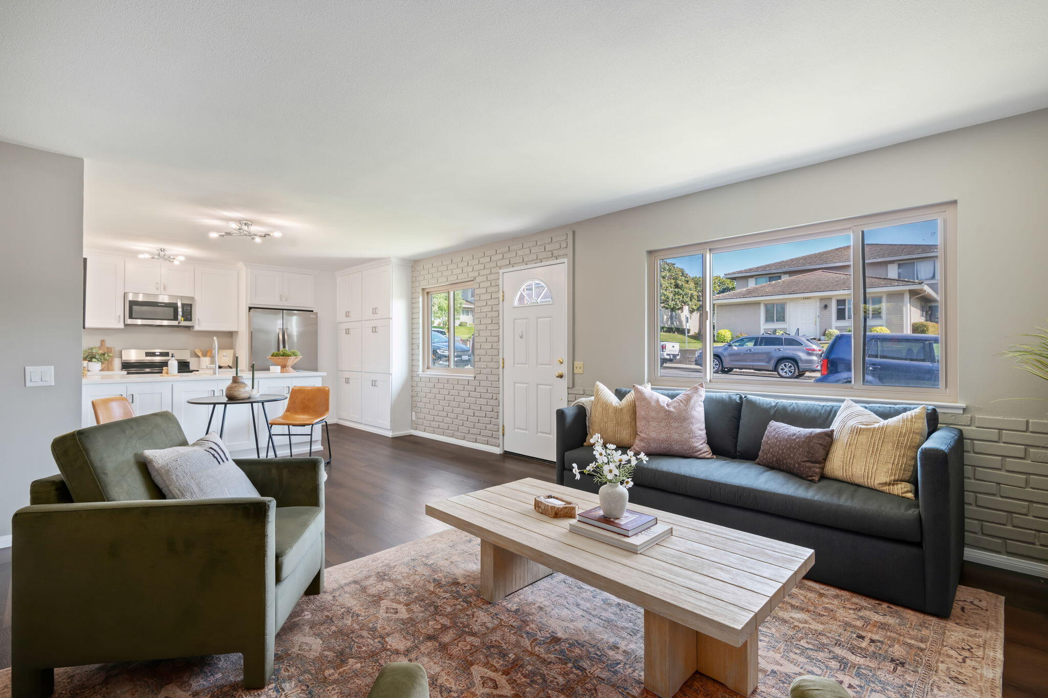 5946 Hickory Street, 1