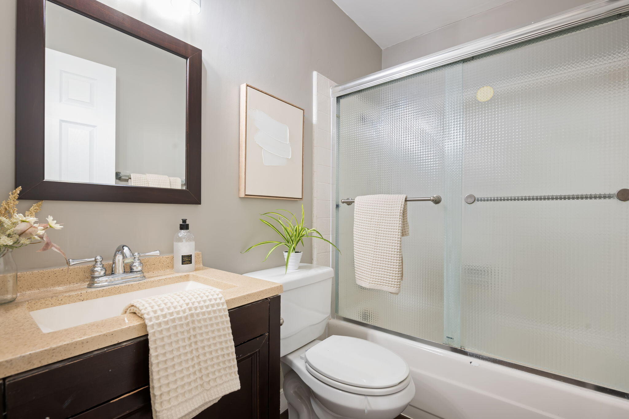 5946 Hickory Street, 1