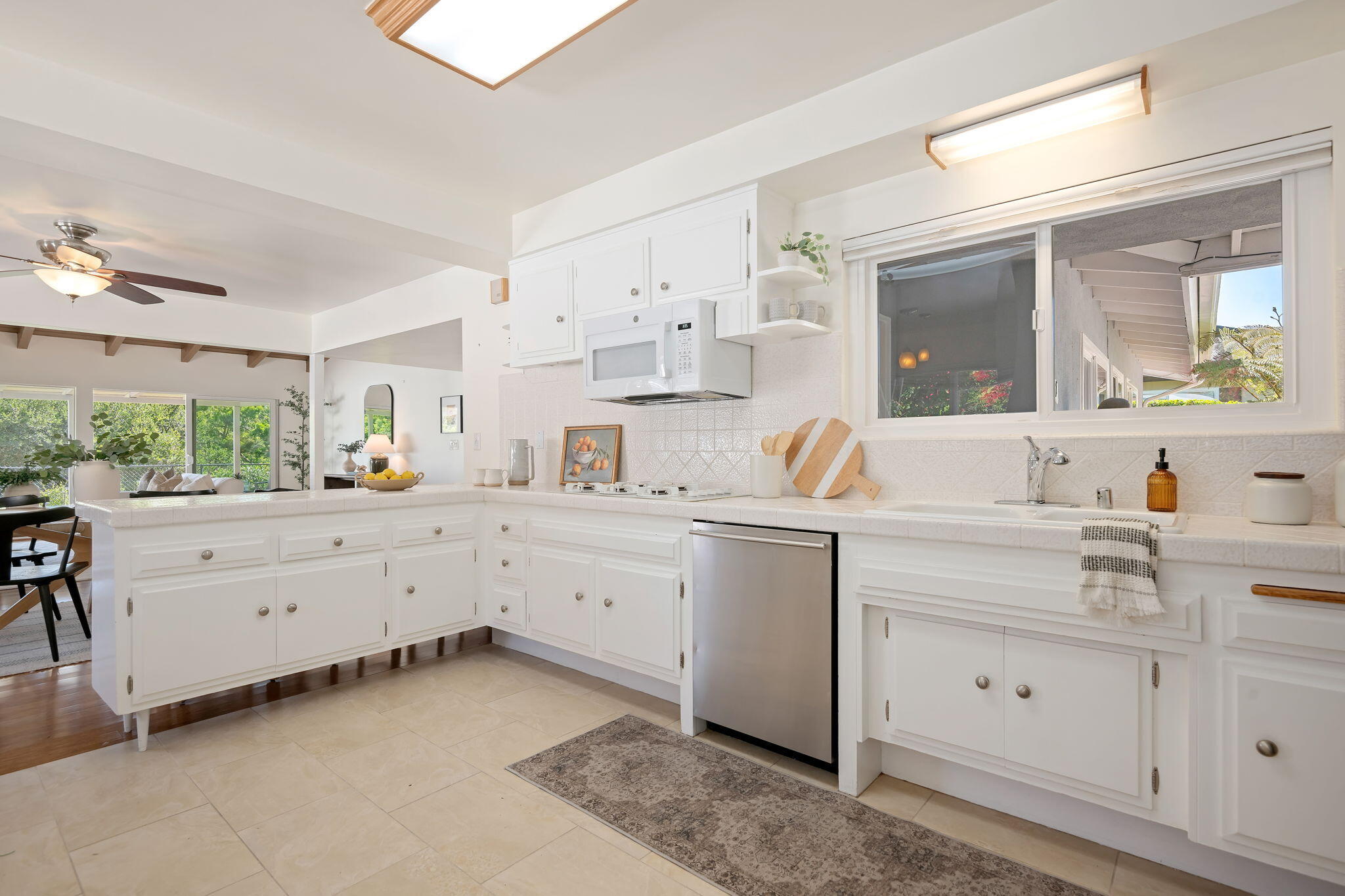 1111 Crestline Drive