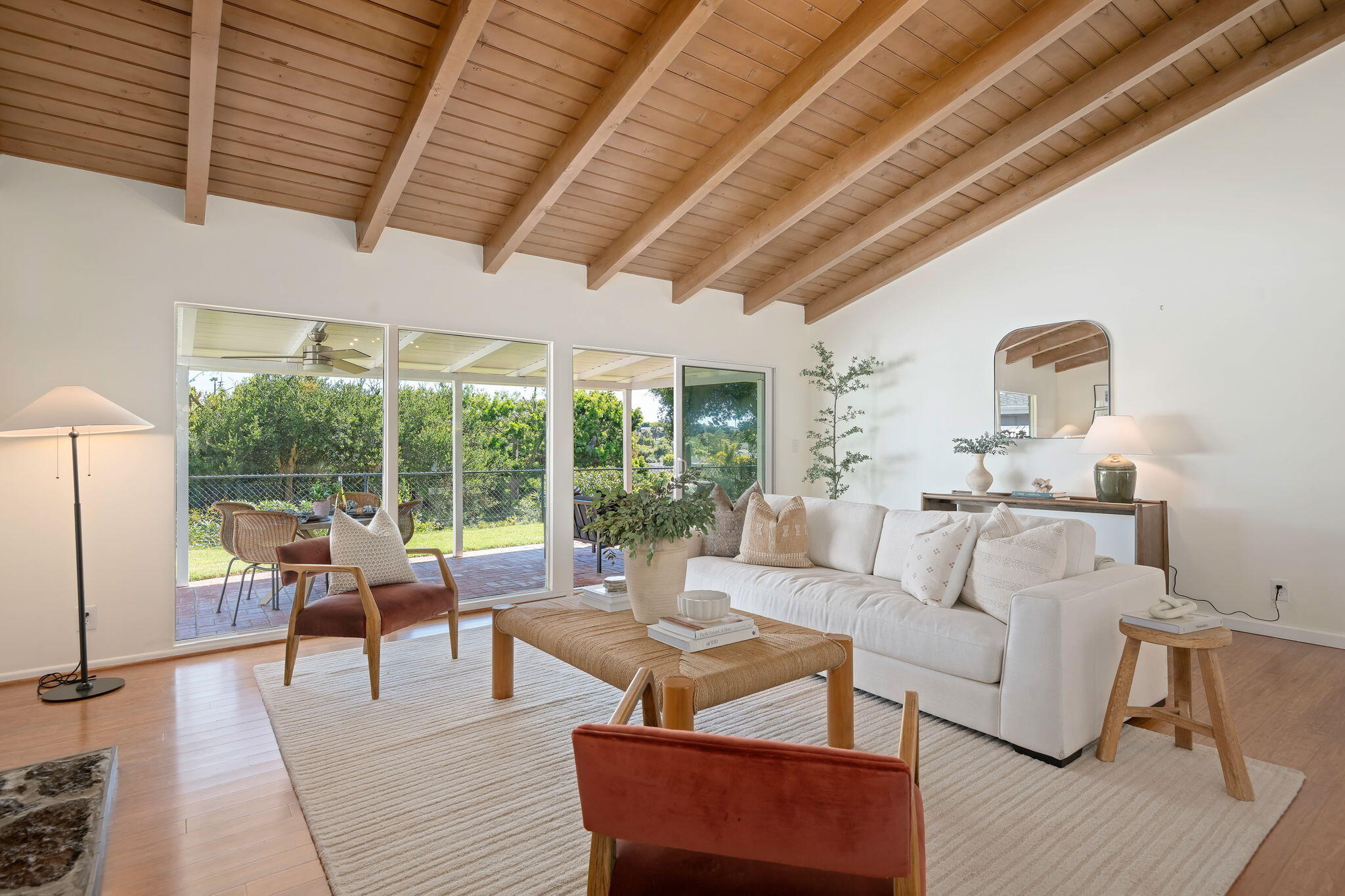 1111 Crestline Drive