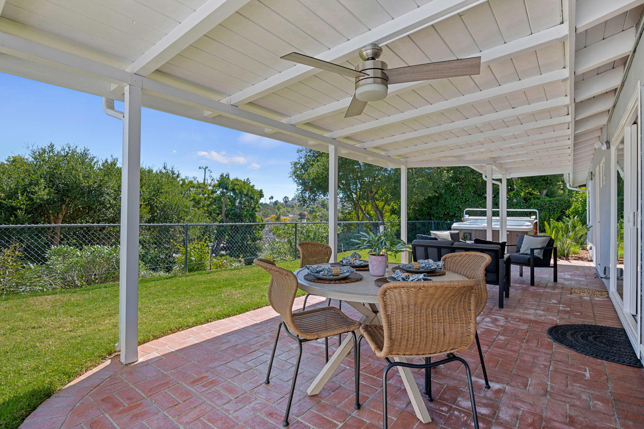 1111 Crestline Drive