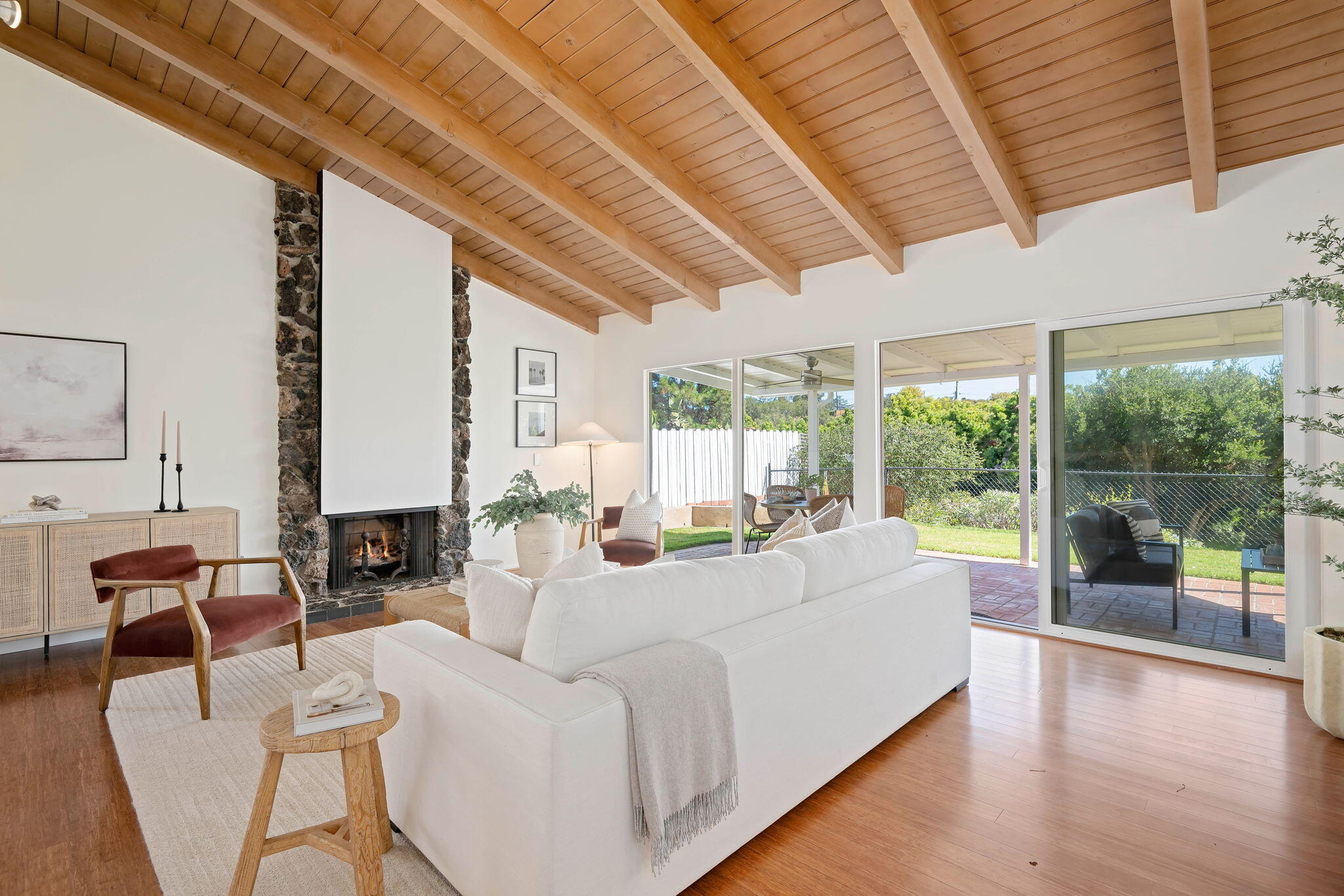 1111 Crestline Drive