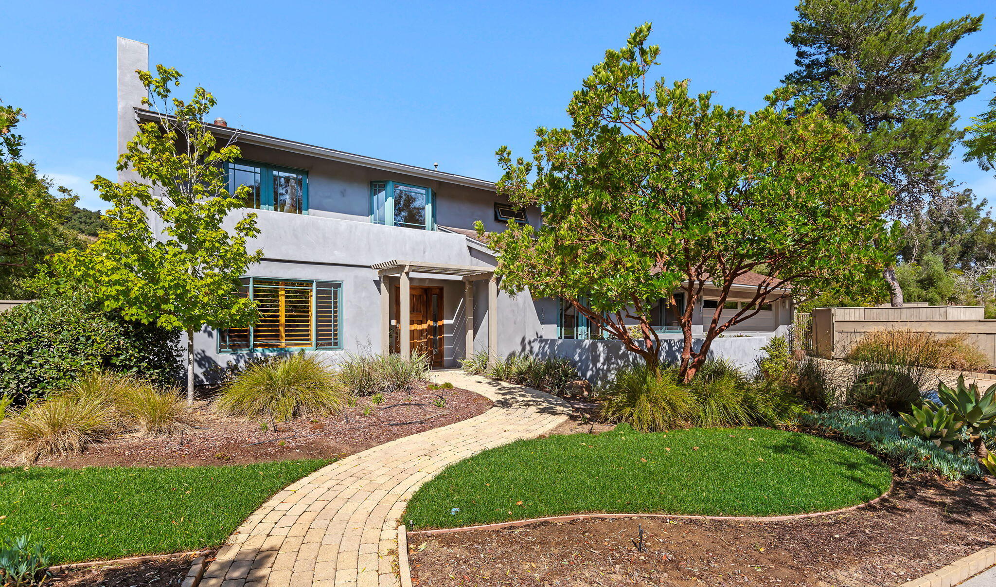 1211 Plaza Del Monte