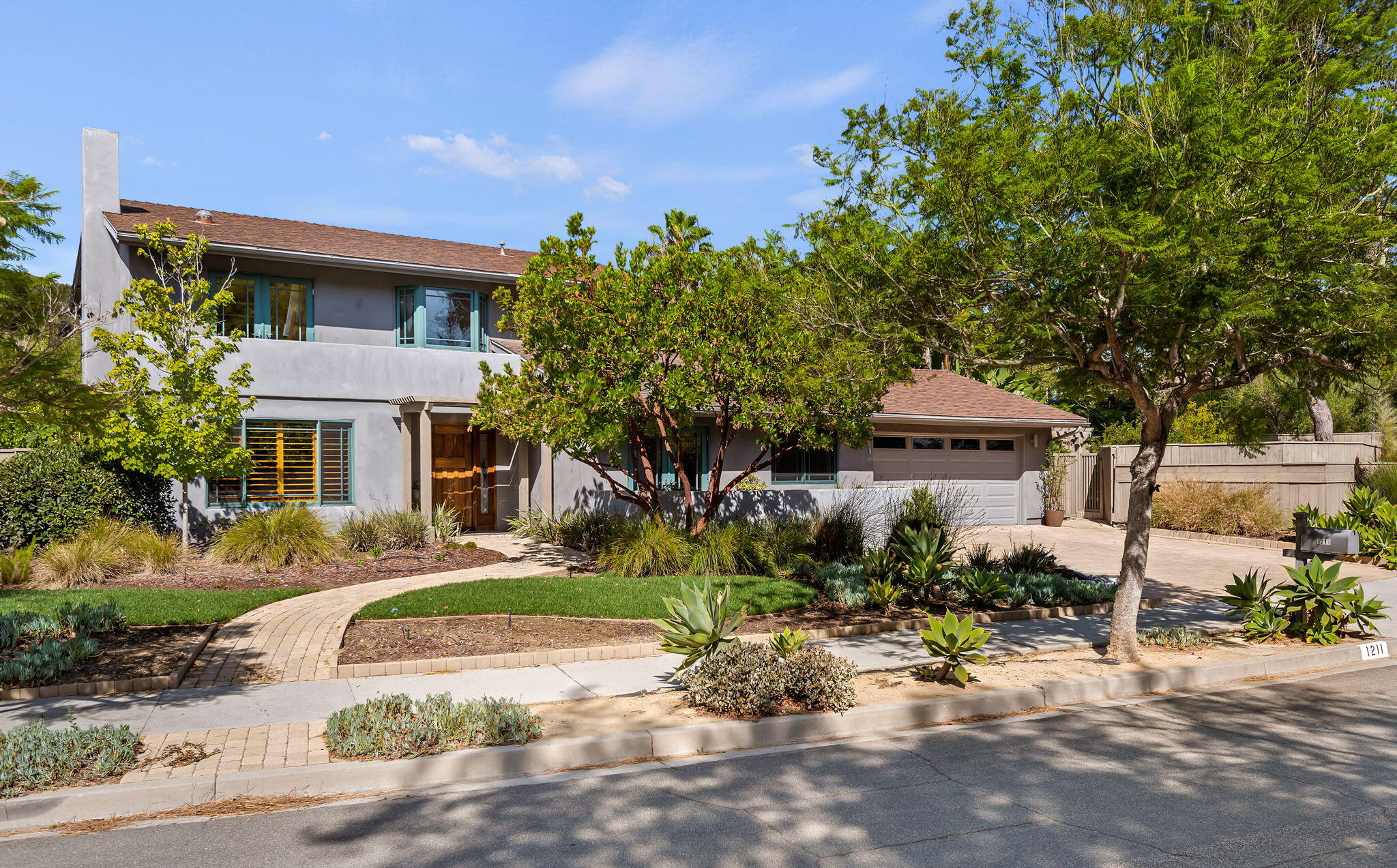 1211 Plaza Del Monte