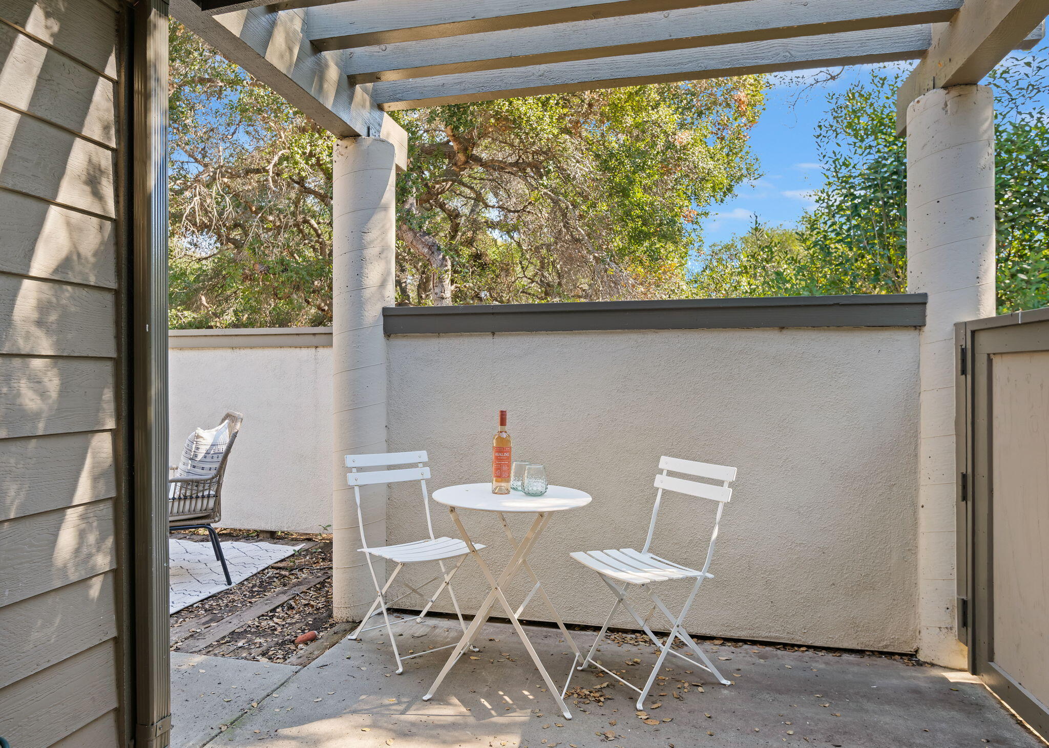 4039 Primavera Road, 1